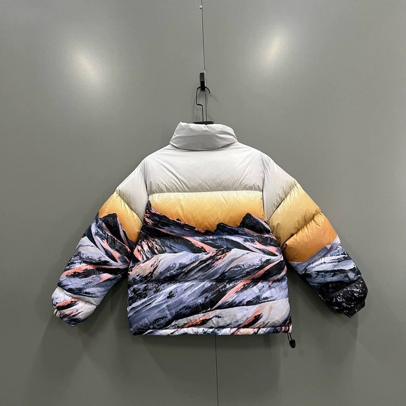 Louis Vuitton Louis Vuitton size 32 Landscape printed logo down jacket 25 Size XXS / US 00 / IT 34 - 2 Thumbnail