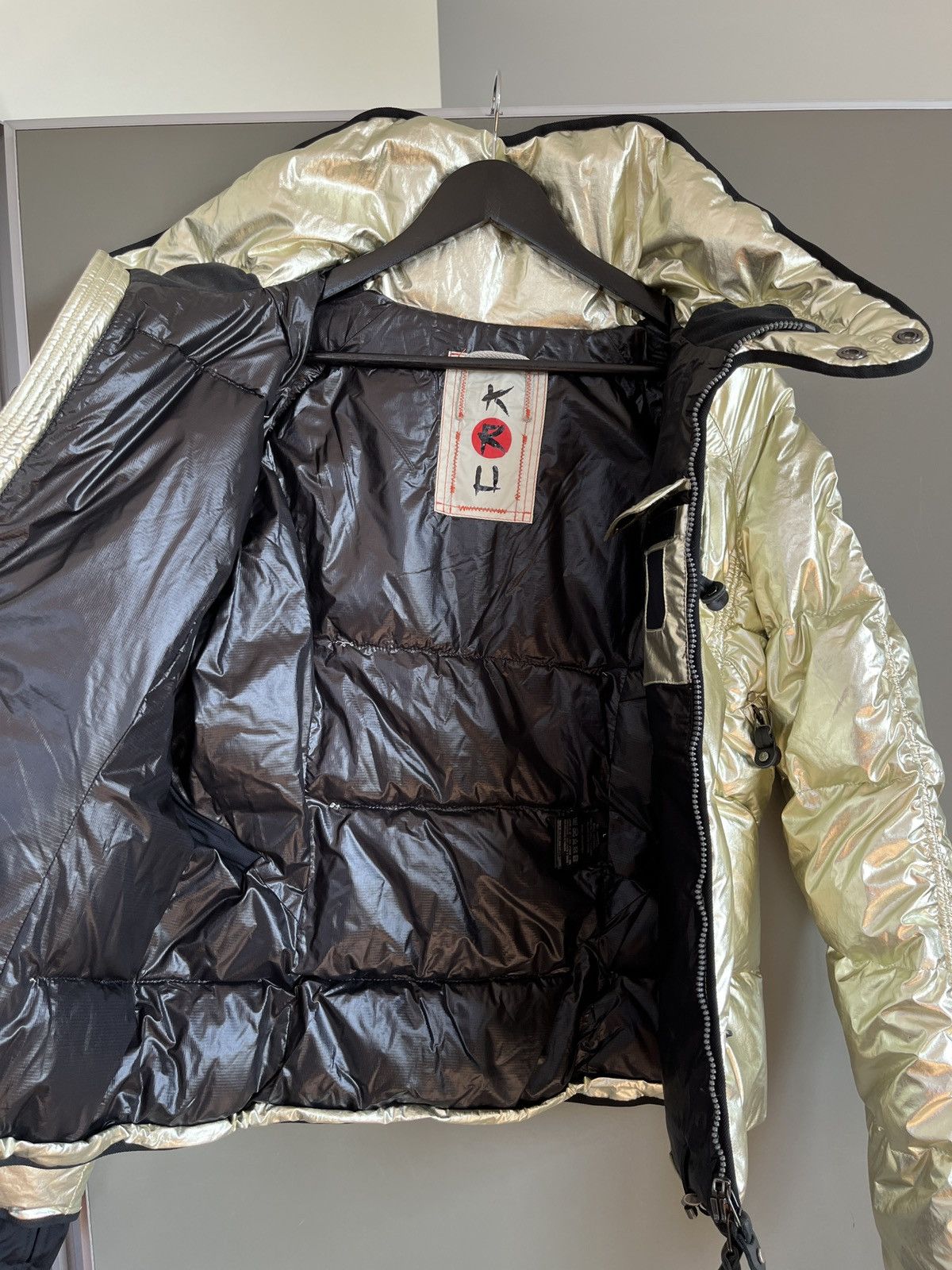 Other KRU St Moriz Gold Shinny Luxury Down Moncler Style Jacket Size L / US 10 / IT 46 - 18 Thumbnail