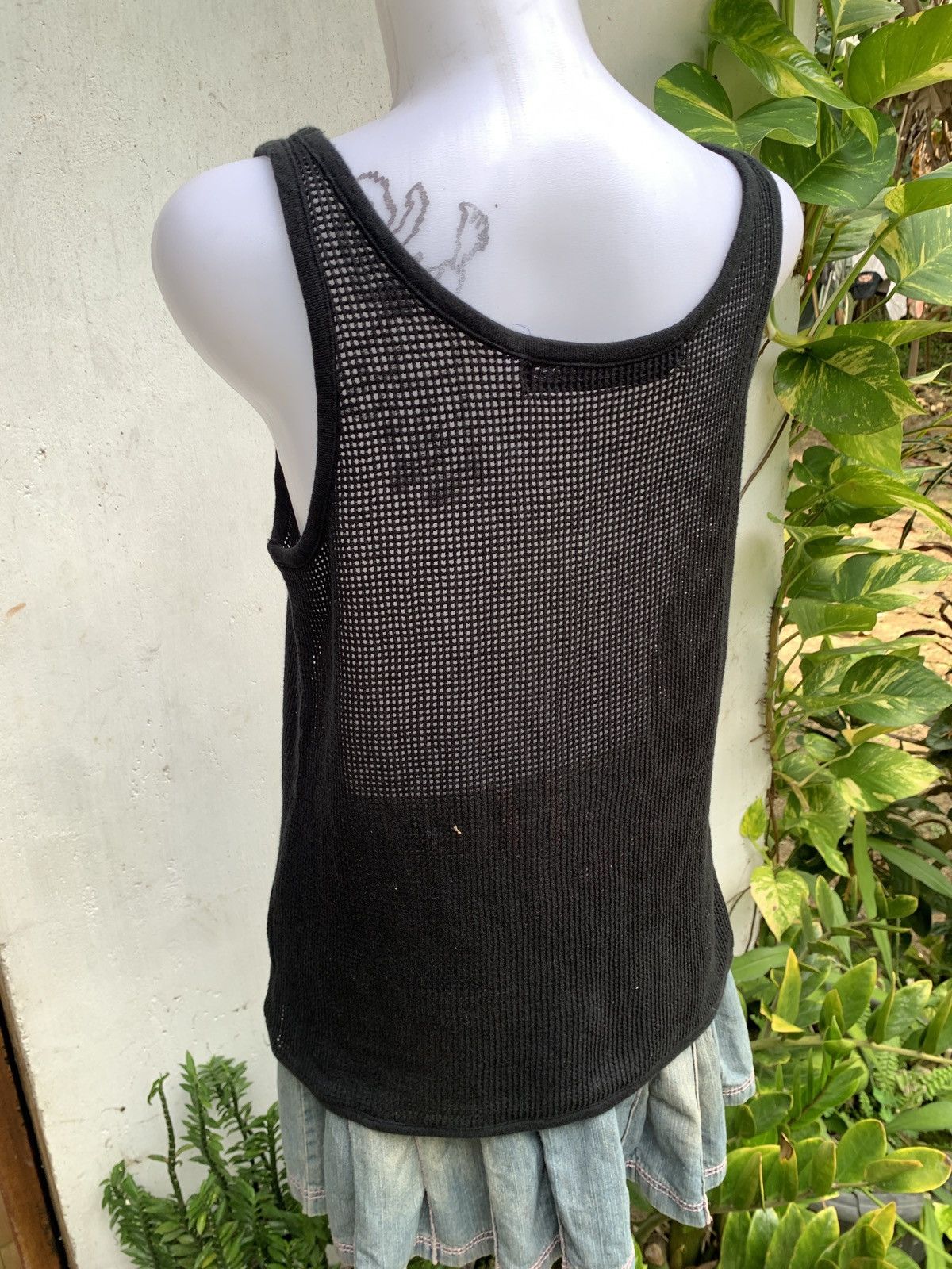Japanese Brand 2000s AS KNOWN AS Japan Cotton Black Blank Tank Mesh Top Size L / US 10 / IT 46 - 3 Thumbnail