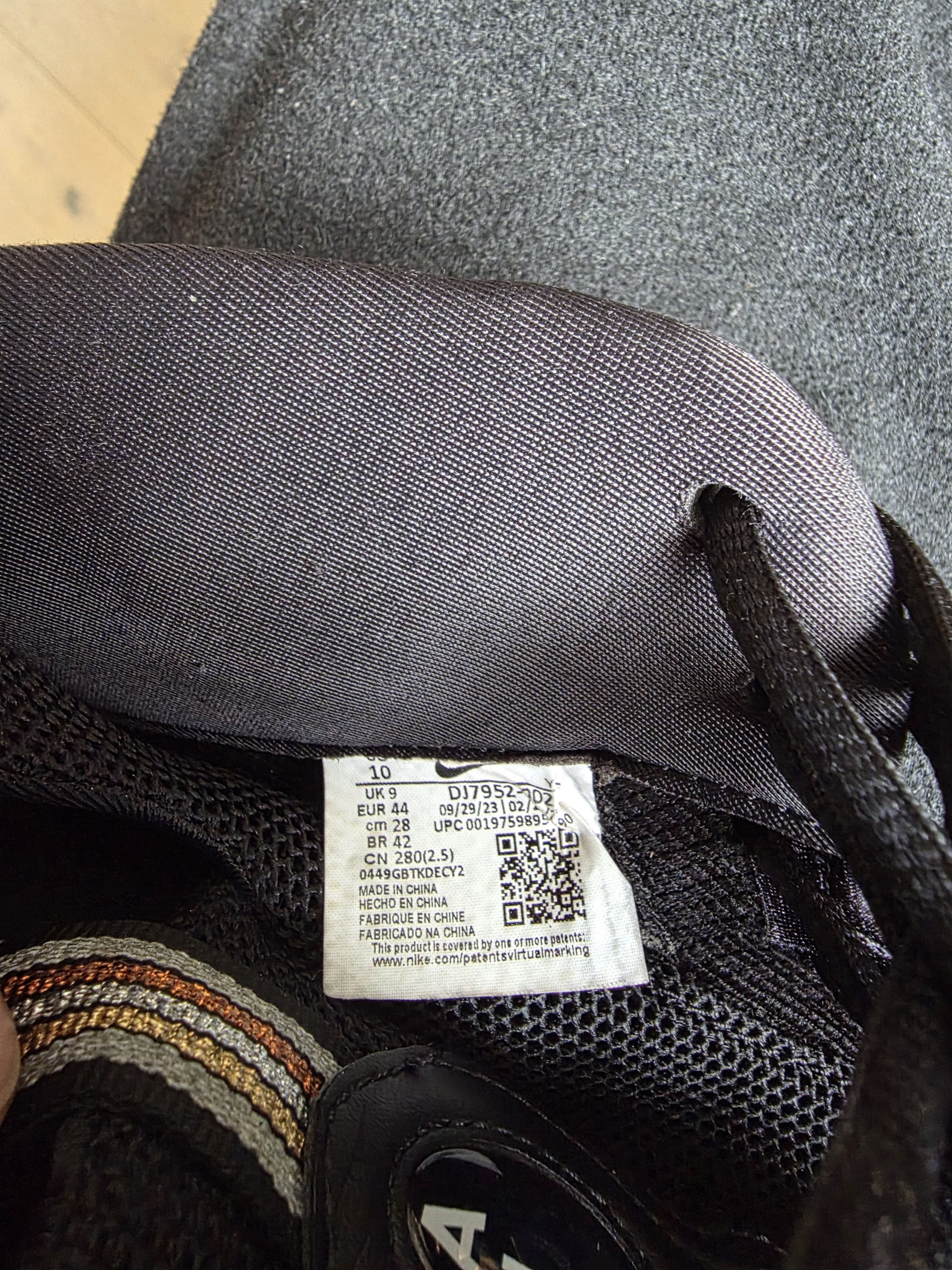 Comme des Garcons × Nike Commes Des Garcons Foamposite Cat Eyes Size US 10 / EU 43 - 6 Thumbnail