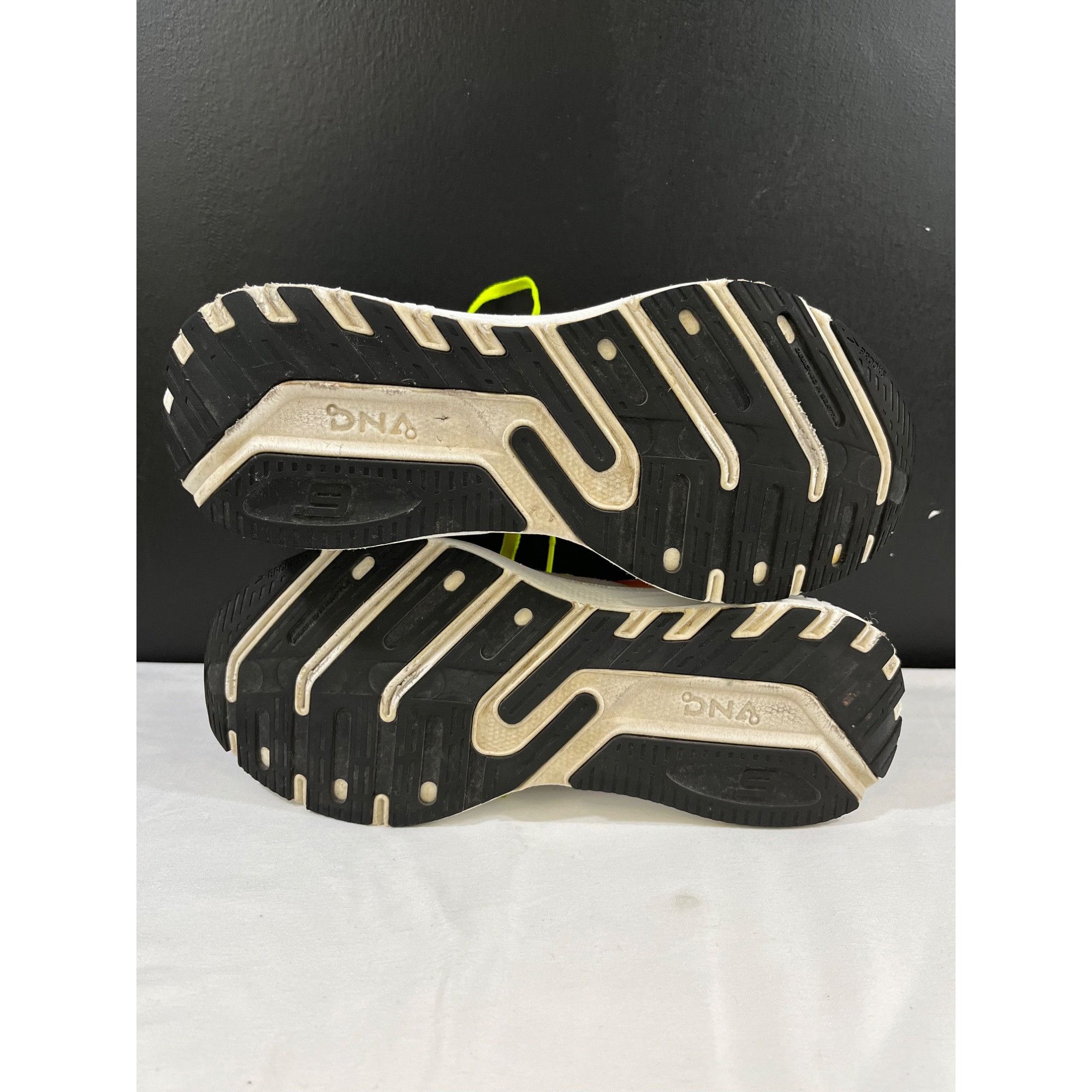 Brooks Brooks Launch GTS 9 Womens Grey Running Shoes Size 10 SKU 67 Size US 10 / IT 40 - 3 Thumbnail