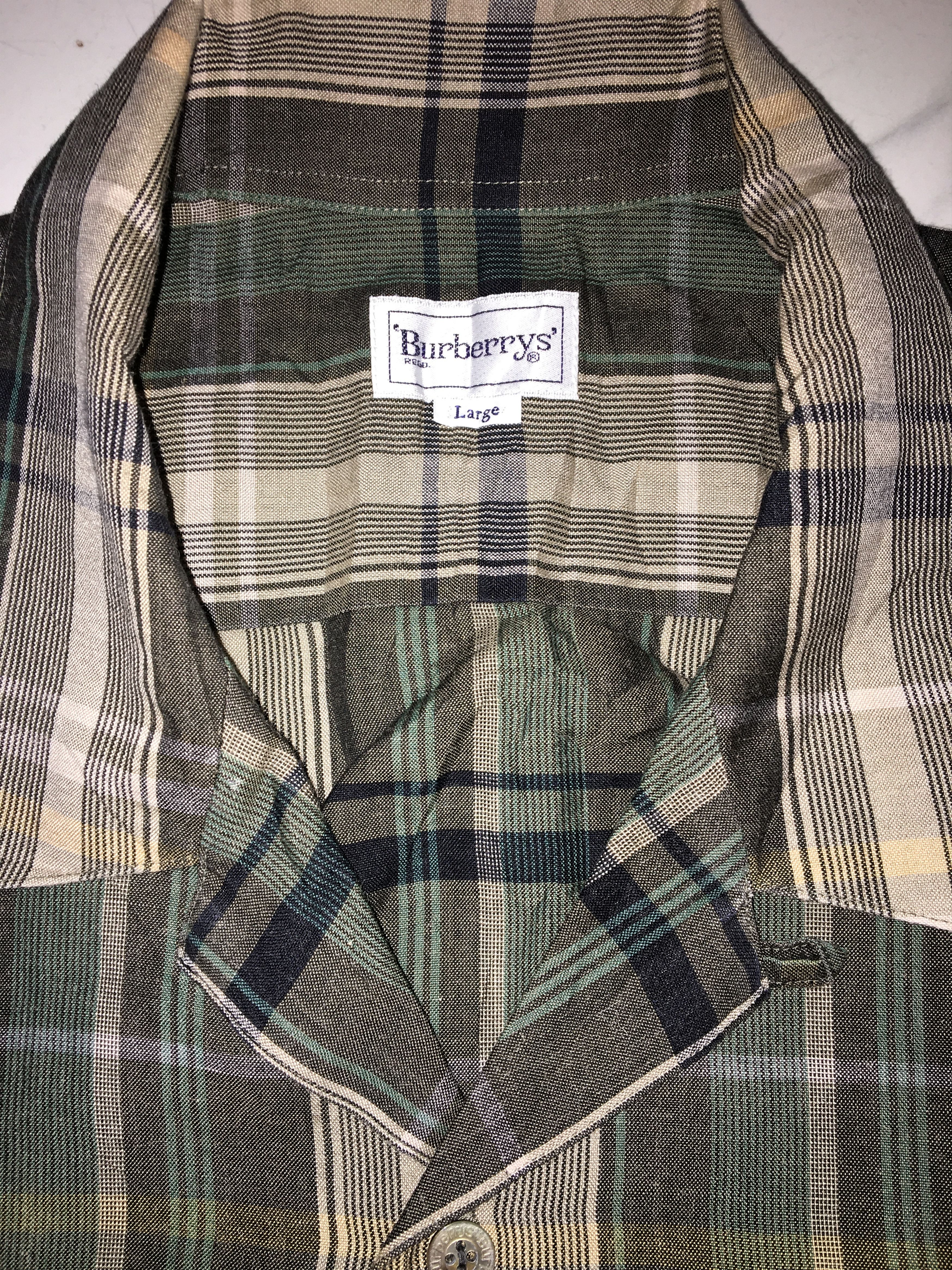 Vintage Vintage Open Collar Burberry Button Ups Size US L / EU 52-54 / 3 - 5 Thumbnail