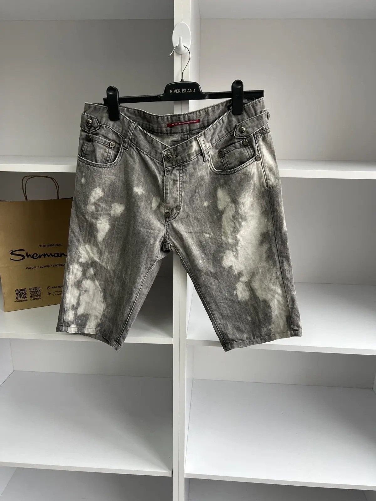 Designer × Philipp Plein × Vintage Vintage Philipp Plein Metal Logo Skull Gray Shorts Size US 34 / EU 50 - 3 Thumbnail