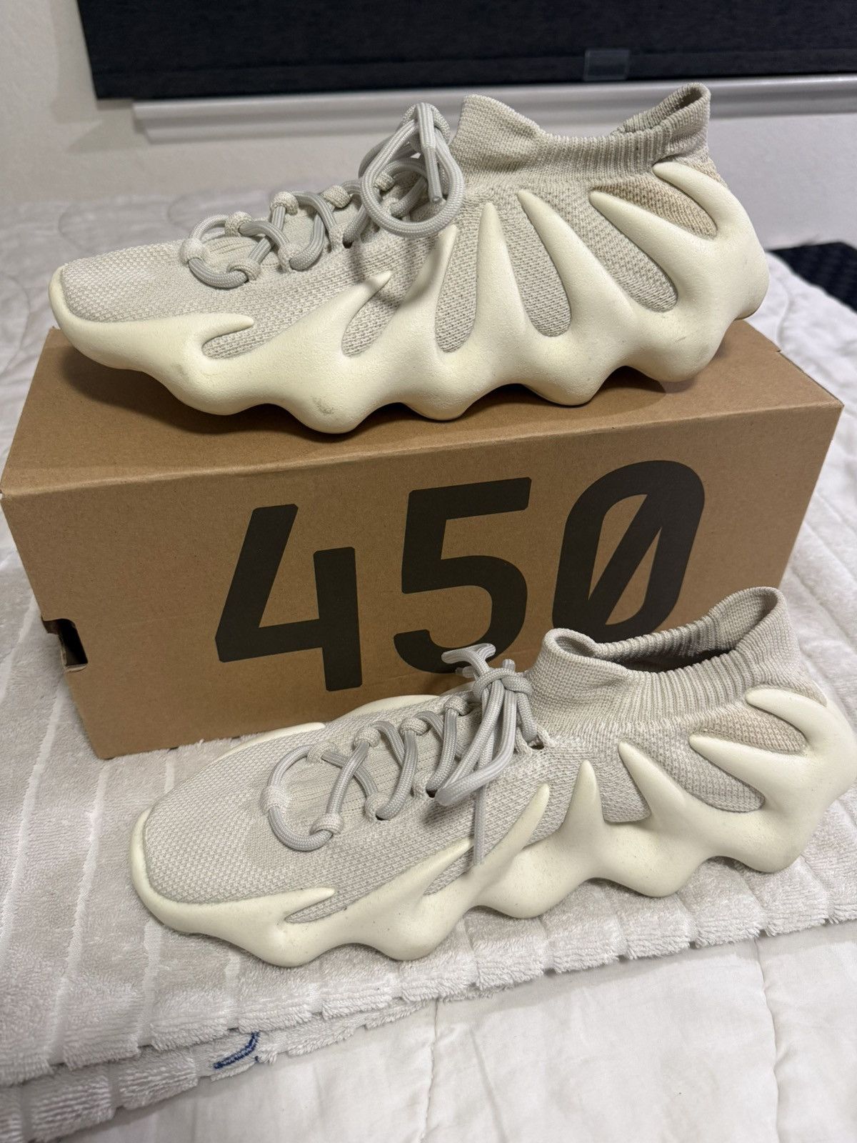 Yeezy Men’s Size 10 U.S. adidas Yeezy 450 Cloud White Sneakers Size US 10 / EU 43 - 7 Thumbnail