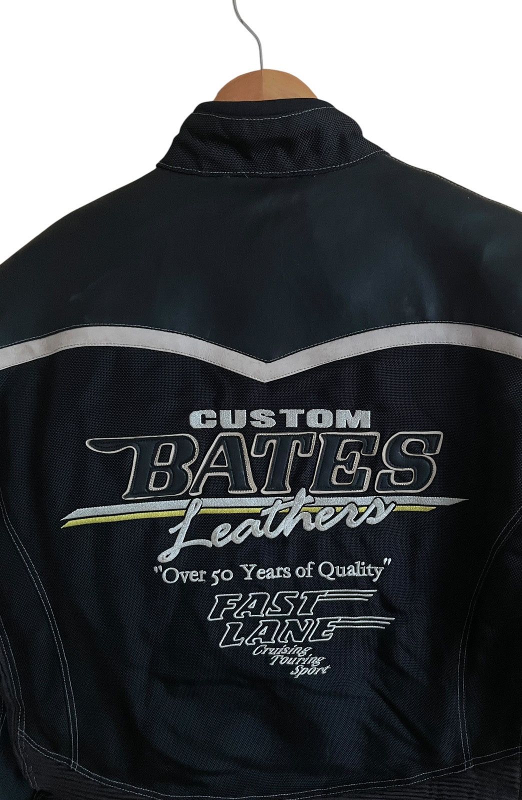 Vintage Vintage Brand Bates Motorcycle Leather Jacket 1990s Size US L / EU 52-54 / 3 - 9 Thumbnail