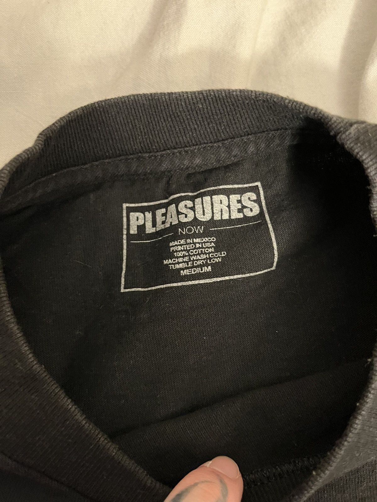 Pleasures Pleasures blackberry tee Size US M / EU 48-50 / 2 - 3 Thumbnail