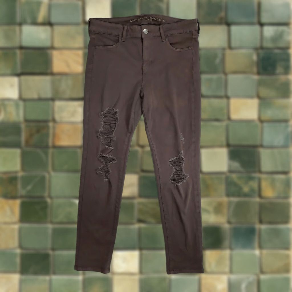 American Eagle Outfitters VINTAGE American Eagle Jeans Size 14 Reg Jeggings Stretch Skinny Mauve Distressed Size 36" / US 14 / IT 50 - 1 Thumbnail