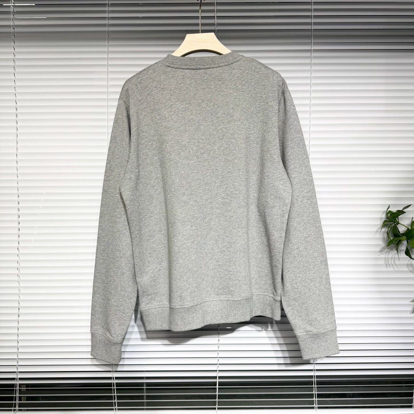 Loewe Loewe XL Logo Embroidered Sweatshirt Size US XL / EU 56 / 4 - 2 Thumbnail
