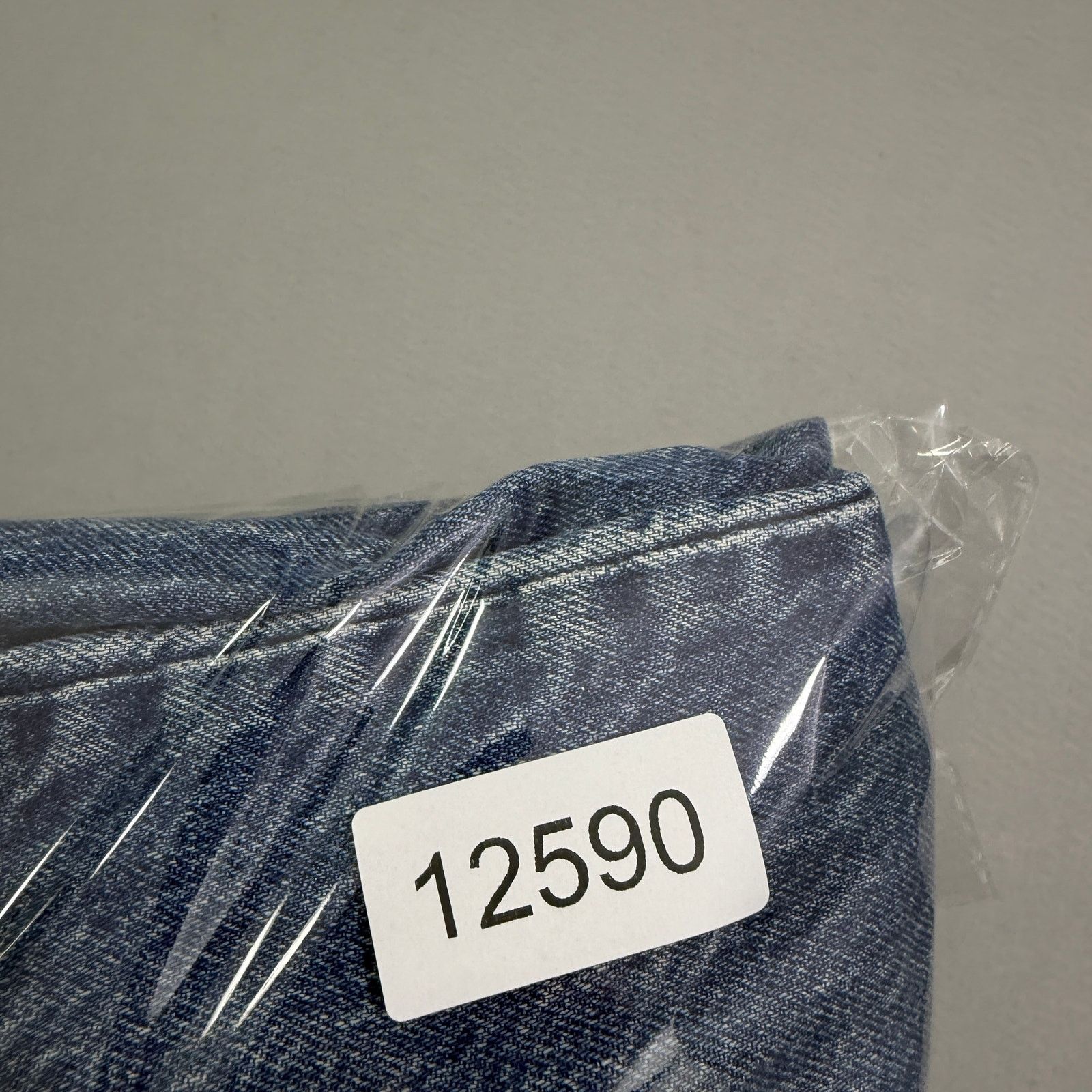 Levi's Vintage Levis 501 Jeans Men's 30x33 Measured Blue USA 90s Size US 30 / EU 46 - 11 Thumbnail