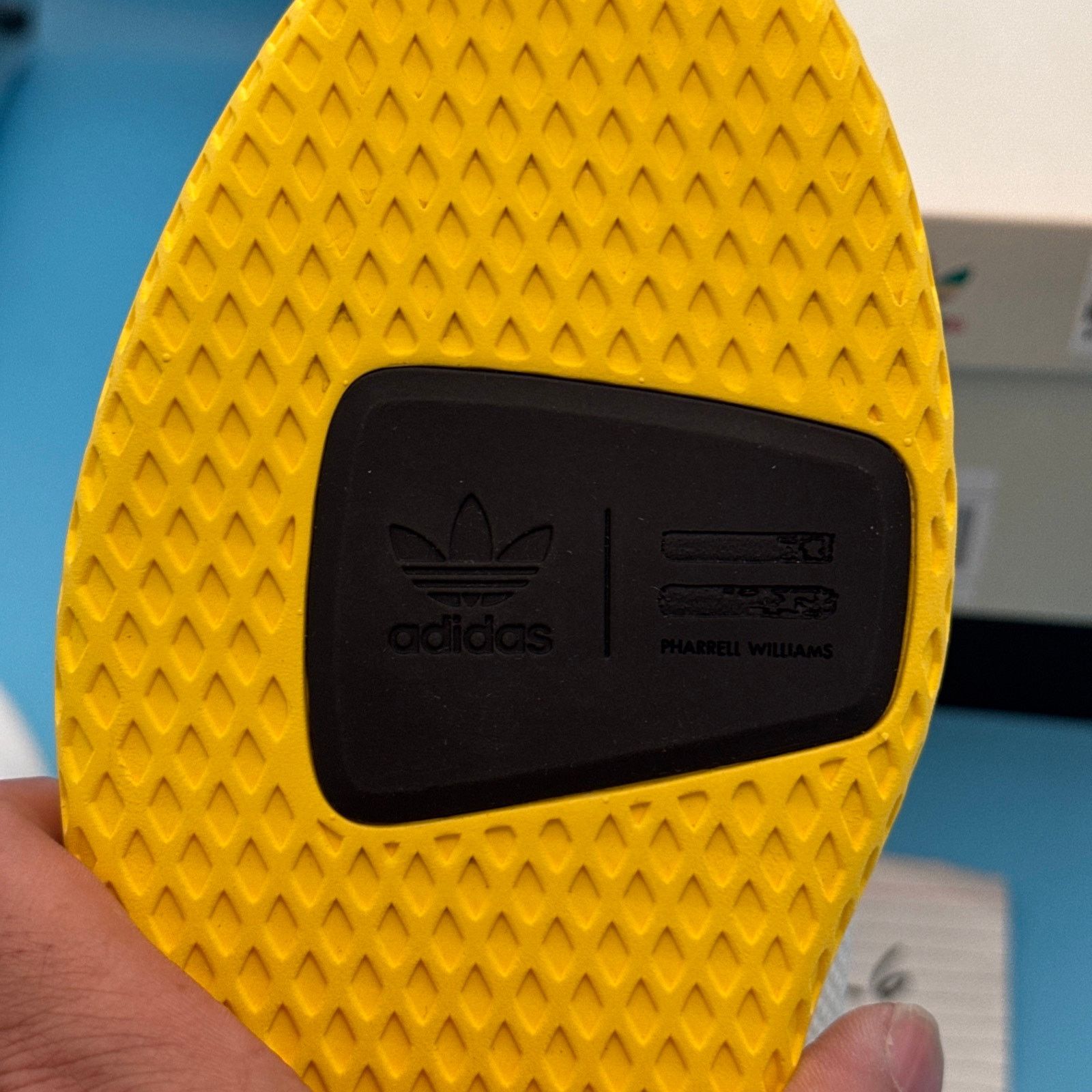 Adidas × Pharrell adidas Pharrell x Tennis Hu Yellow m8 w9.5 Size US 8 / EU 41 - 14 Thumbnail
