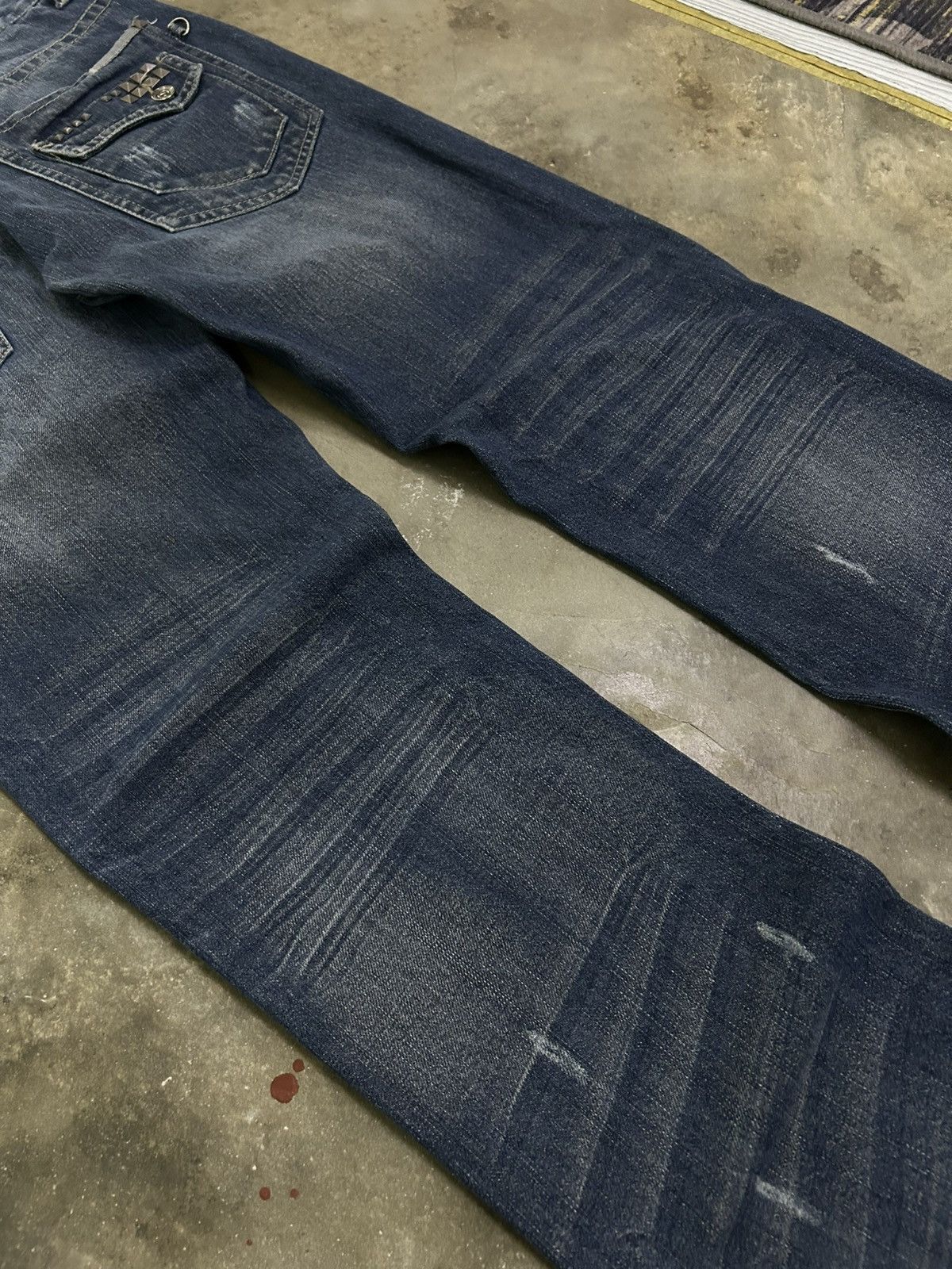 GOSTAR DE FUGA Nylaus Y2K Distressed Baggy Studded Heavy Washed Whisker Size US 30 / EU 46 - 15 Thumbnail