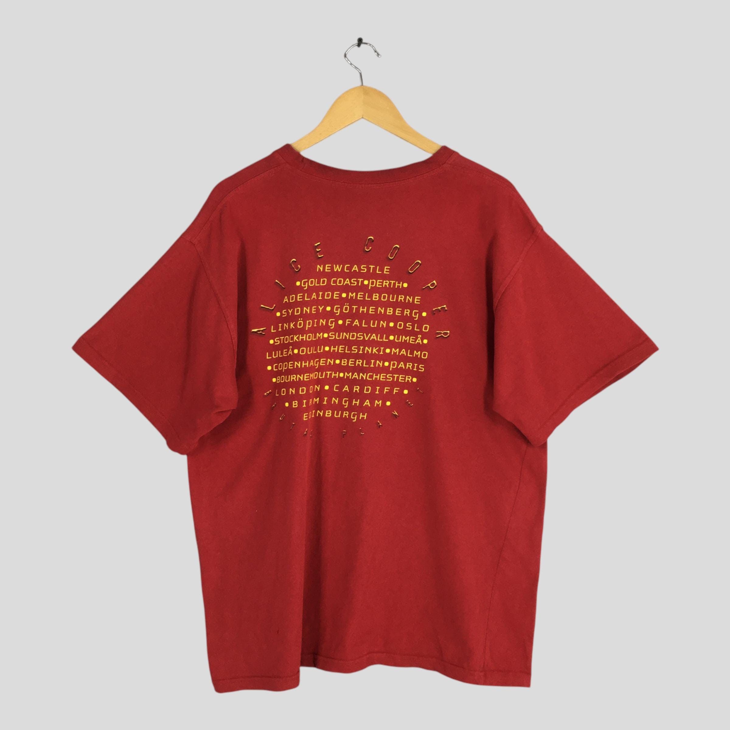 Band Tees Vintage 90s Alice Cooper Brutal Planet Red T shirt XLarge Size US XL / EU 56 / 4 - 5 Thumbnail