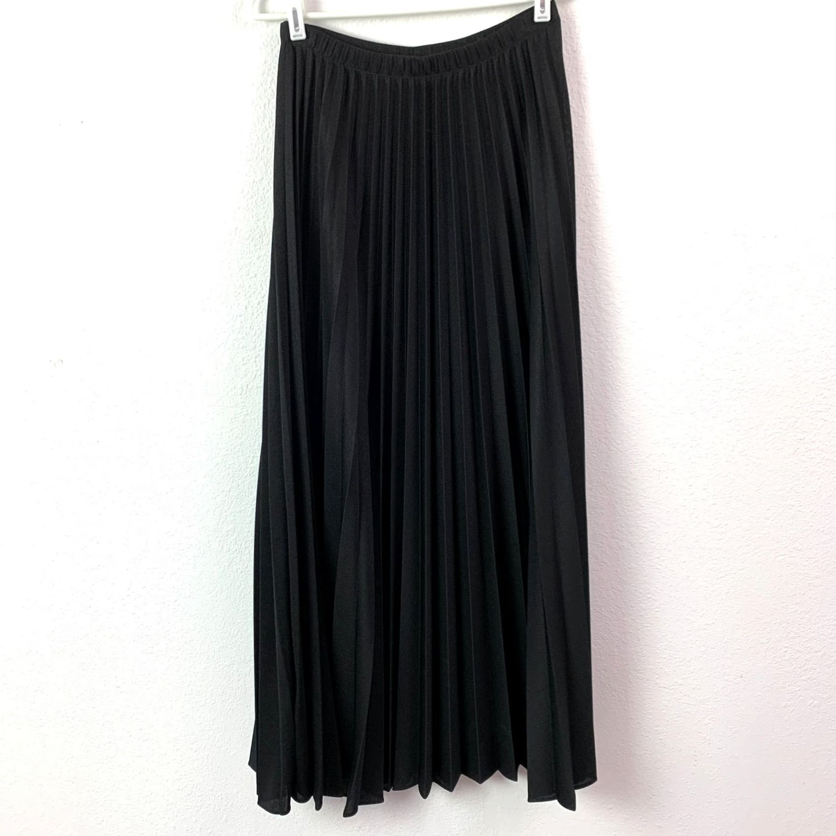 Vintage VINTAGE Vicki Wayne Black Maxi Pleated Skirt 14 USA Size 36" / US 14 / IT 50 - 4 Thumbnail
