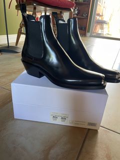 Calvin klein 25w39nyc on sale metal cap boot