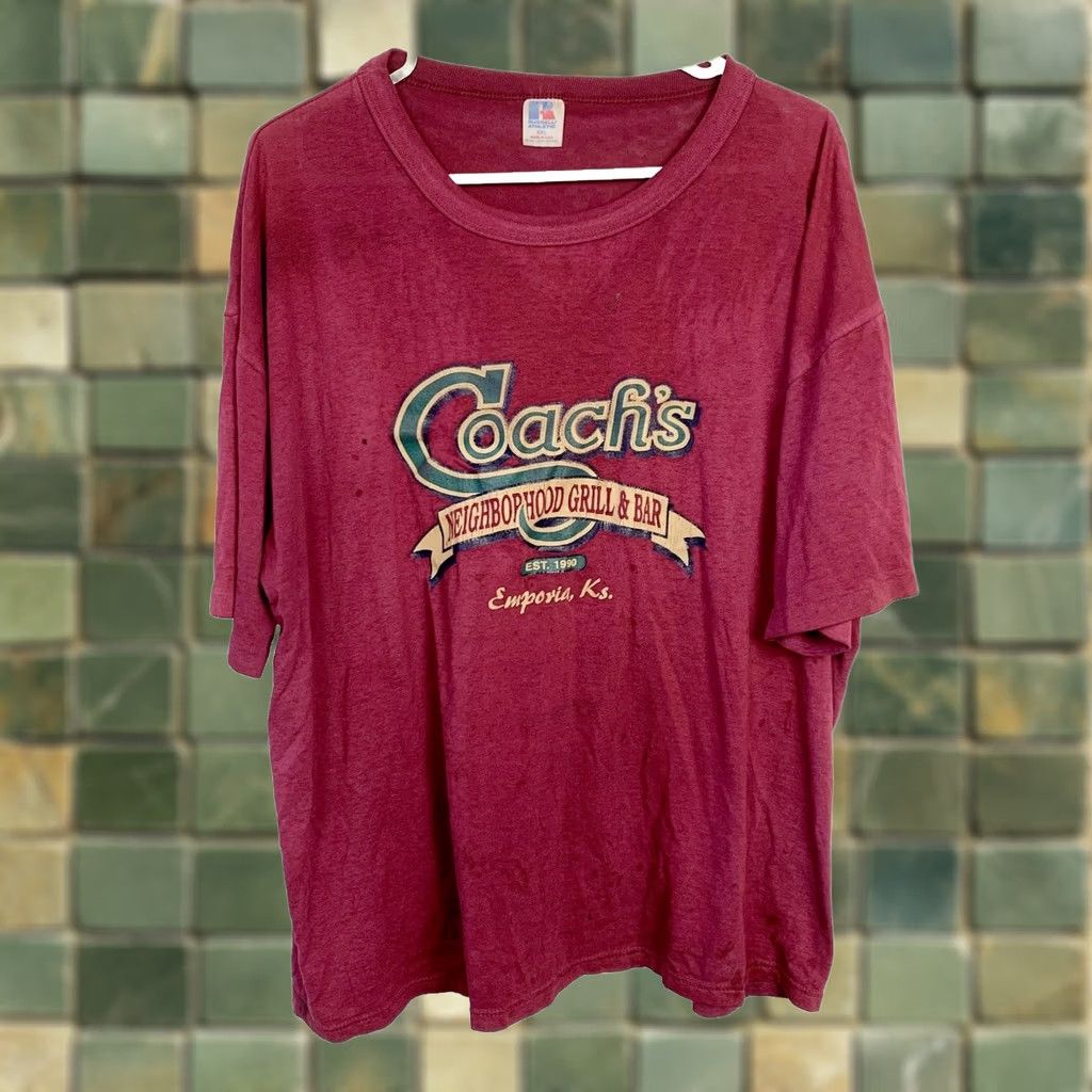 Thrasher VINTAGE Russell T-Shirt Mens Shirt XXL Red Thrashed Coach's Bar & Grill Emporia Kansas Size US XXL / EU 58 / 5 - 1 Thumbnail