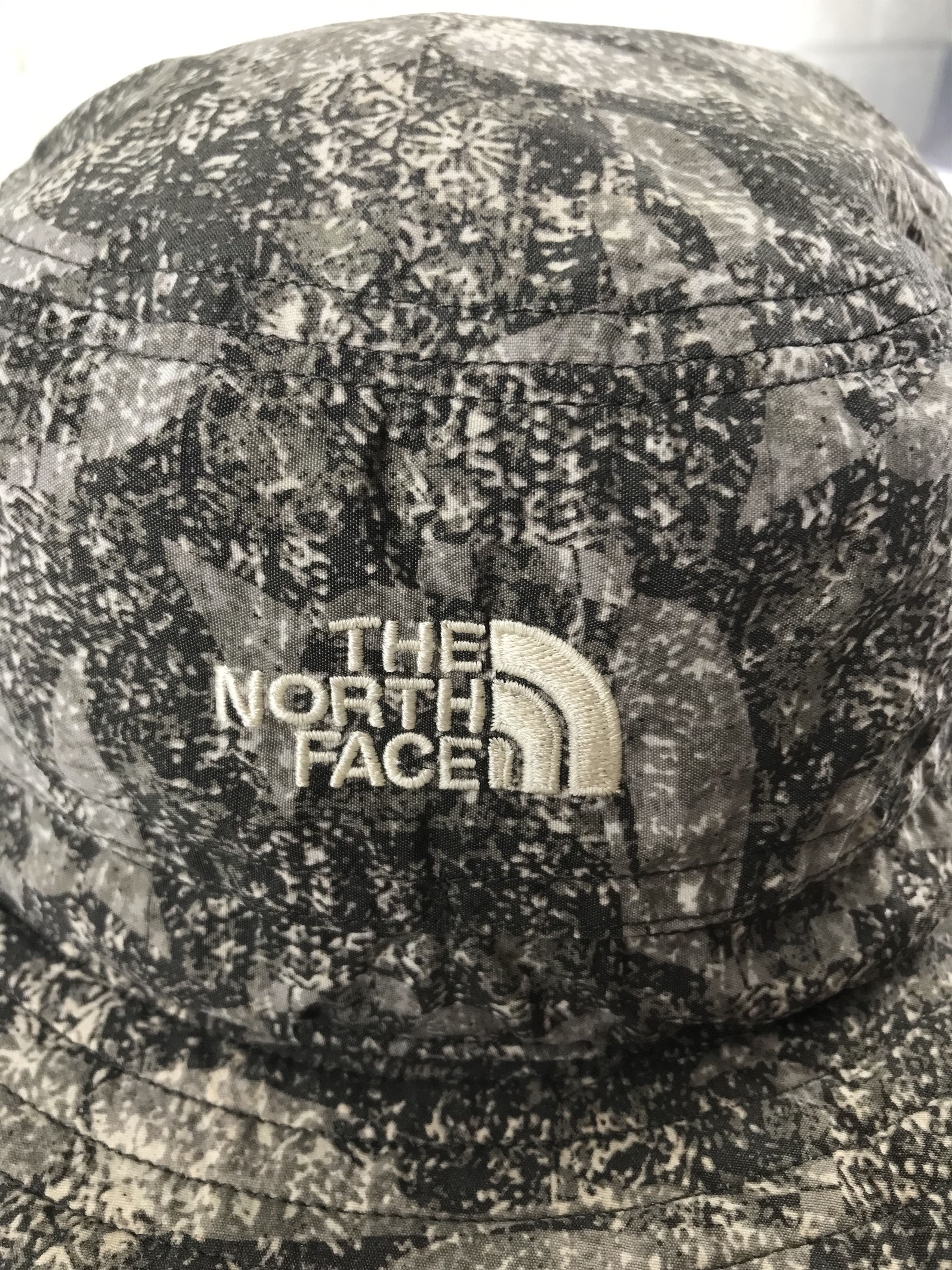 The North Face Vintage The North Face Class V Brimmer Camo Bucket Hat Size ONE SIZE - 9 Thumbnail