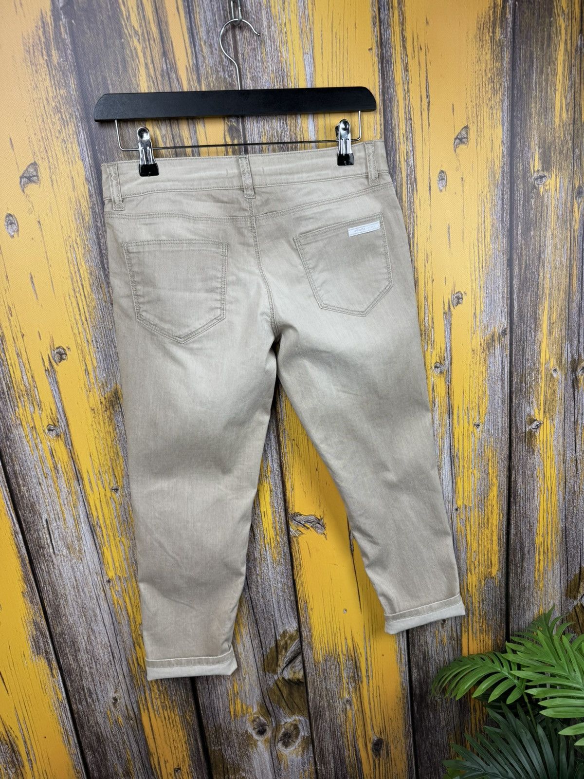 Prada Prada Woman Pants Size 26 Made in italy 🇮🇹 CONTOUR FIT Size 26" / US 2 / IT 38 - 2 Thumbnail