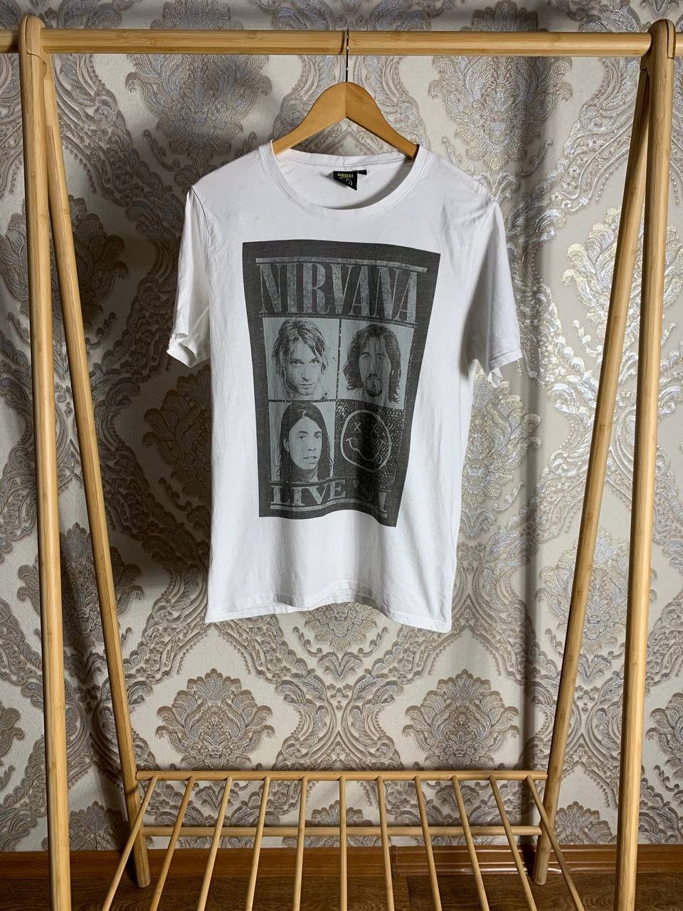 Band Tees VERY RARE NIRVANA KURT COBAIN ROCK T-SHIRT DESIGNER Y2K 90s Size US S / EU 44-46 / 1 - 1 Thumbnail