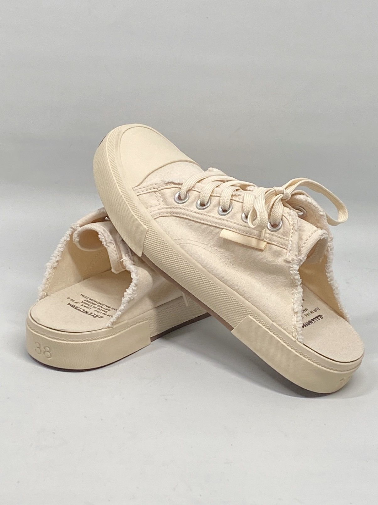 Balenciaga Balenciaga Slip-On Paris White Cotton Sneakers Women size 38 Size US 8 / IT 38 - 1 Thumbnail