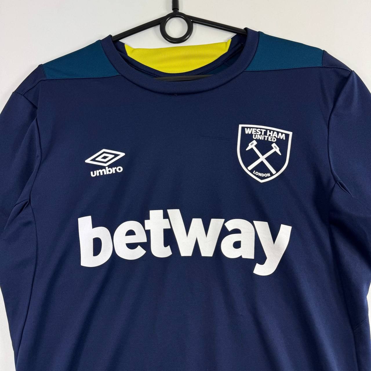 Umbro West Ham United Umbro Betway Training Football Shirt Size S Size US S / EU 44-46 / 1 - 2 Thumbnail