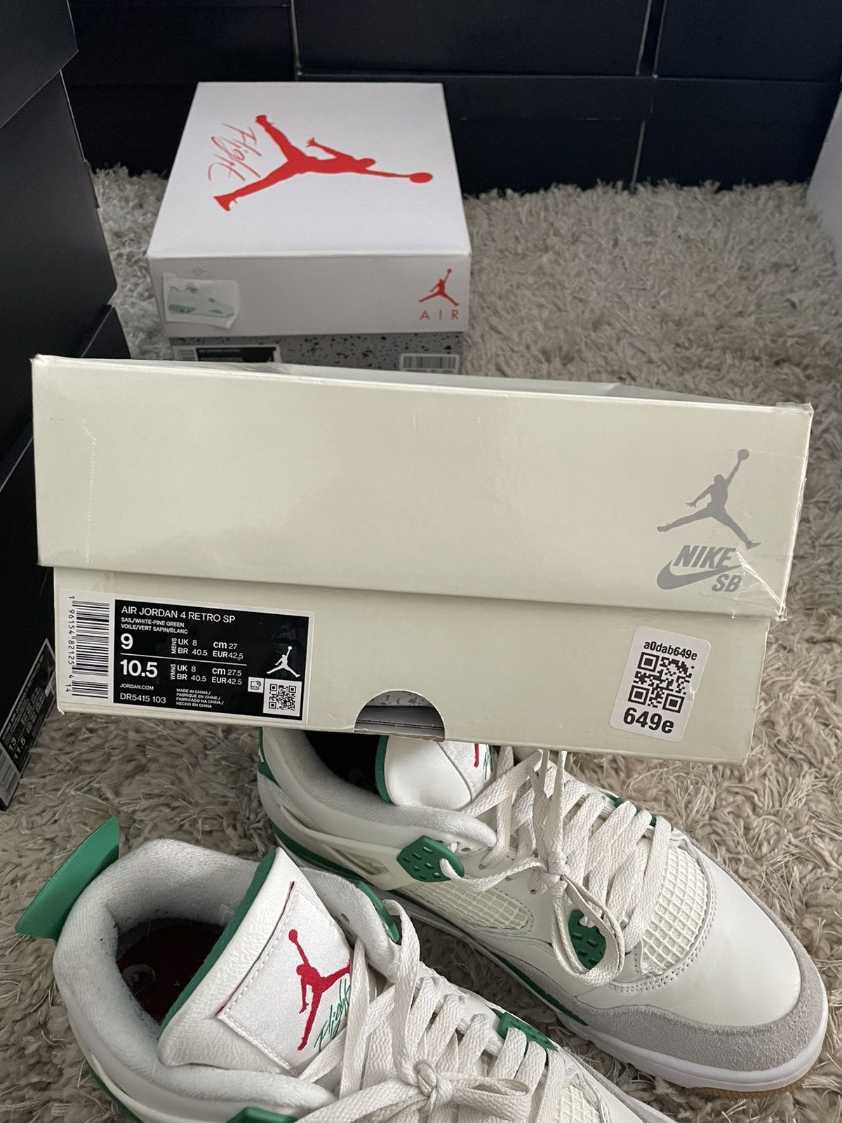 Jordan Brand Jordan 4 SB Pine Green Size US 9 / EU 42 - 12 Thumbnail