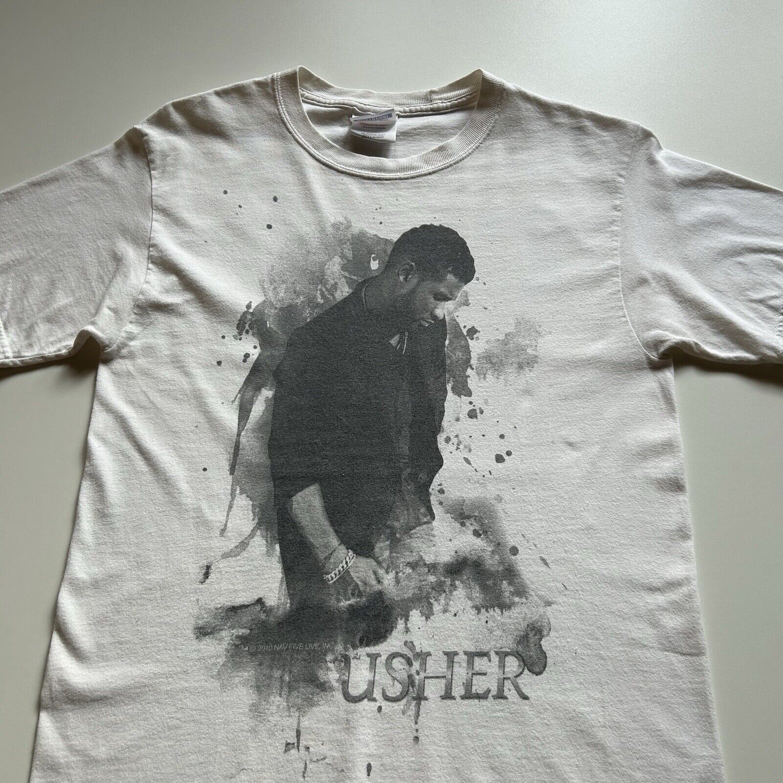 Band Tees Vintage 2000s Usher OMG Tour R&B Graphic T Shirt Men's Small Size US S / EU 44-46 / 1 - 2 Thumbnail