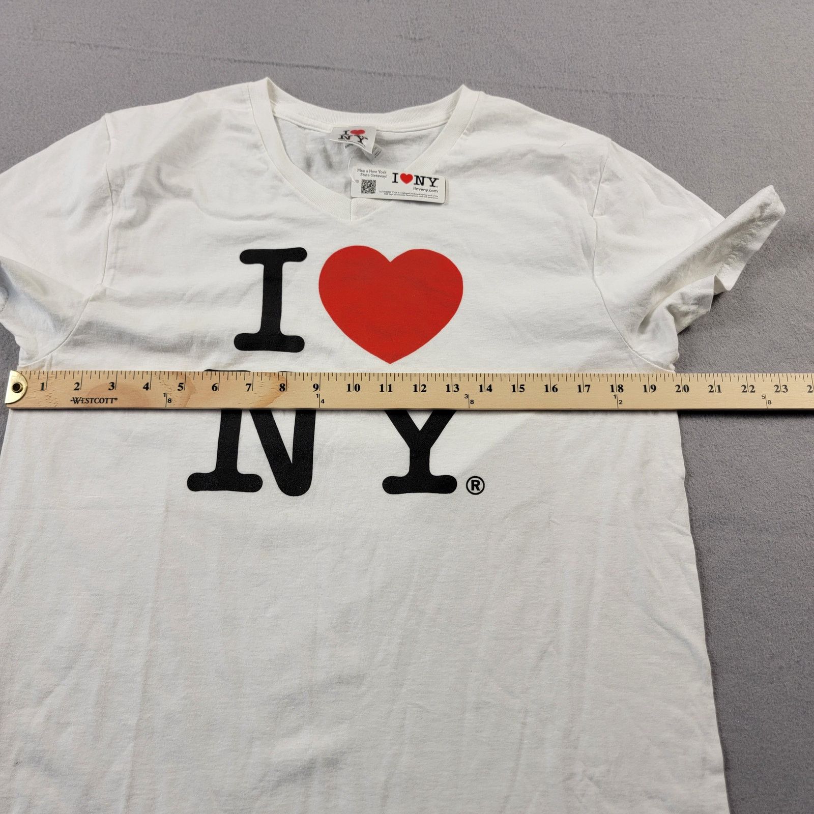NEWYORKINDUSTRIE Authentic I Love NY Tourism Tee Sz M White (451-452) Size US M / EU 48-50 / 2 - 5 Thumbnail