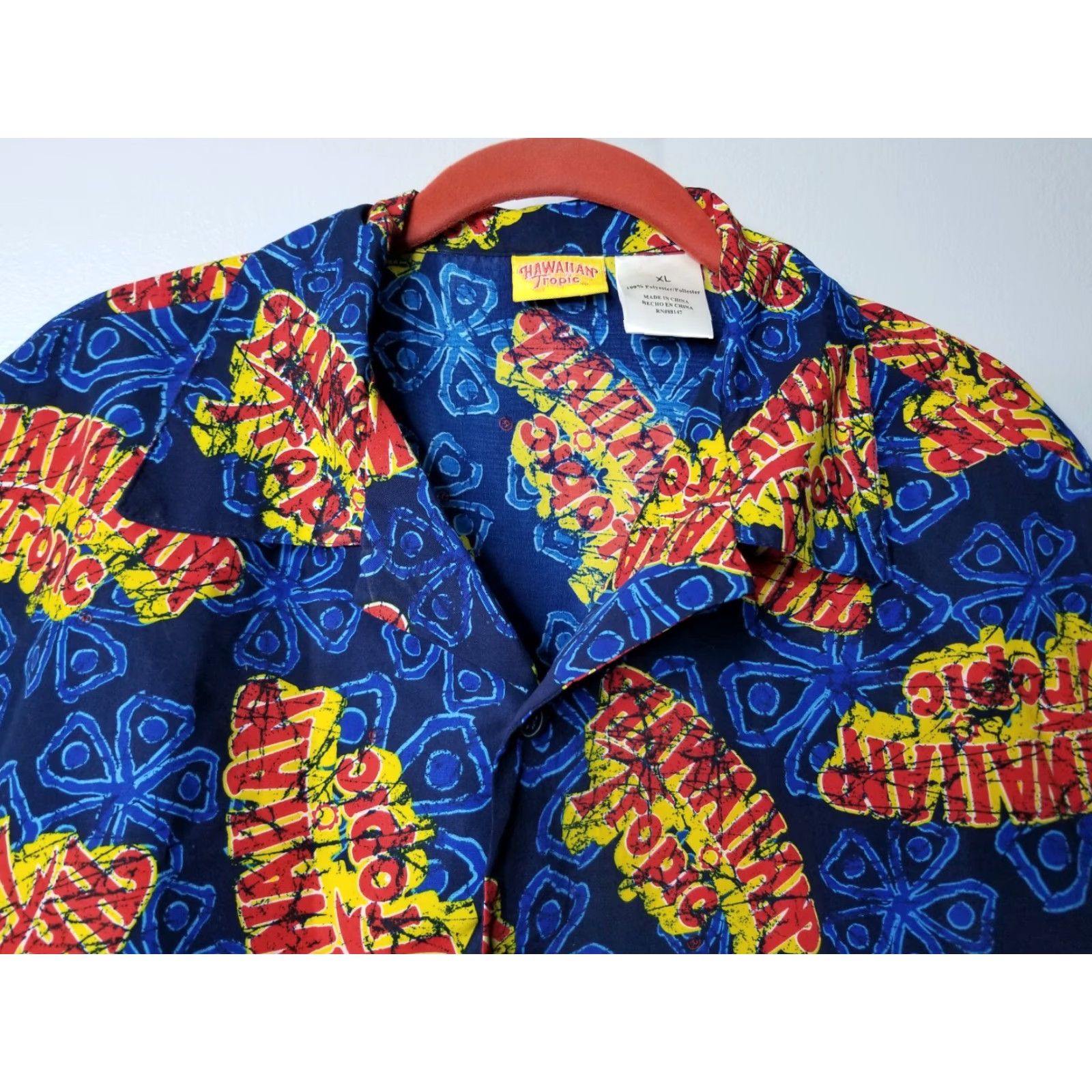 Gloverall VINTAGE Mens Hawaiian Tropic Tanning Lotion Button Up Shirt Size XL All Over Print Size US XL / EU 56 / 4 - 4 Thumbnail