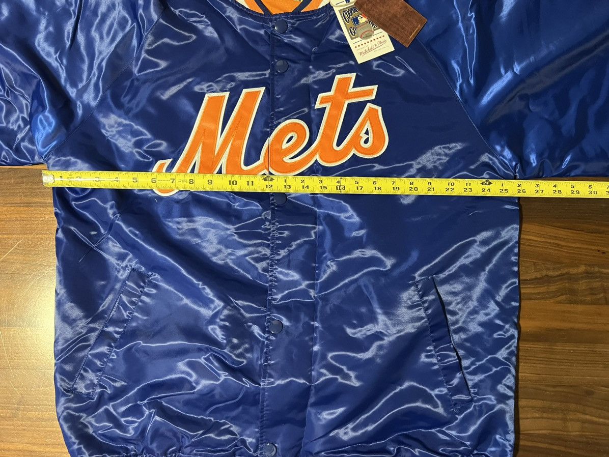 Mitchell & Ness Men's New York Mets Mitchell & Ness Satin Jacket Size XLT Size US XL / EU 56 / 4 - 5 Thumbnail
