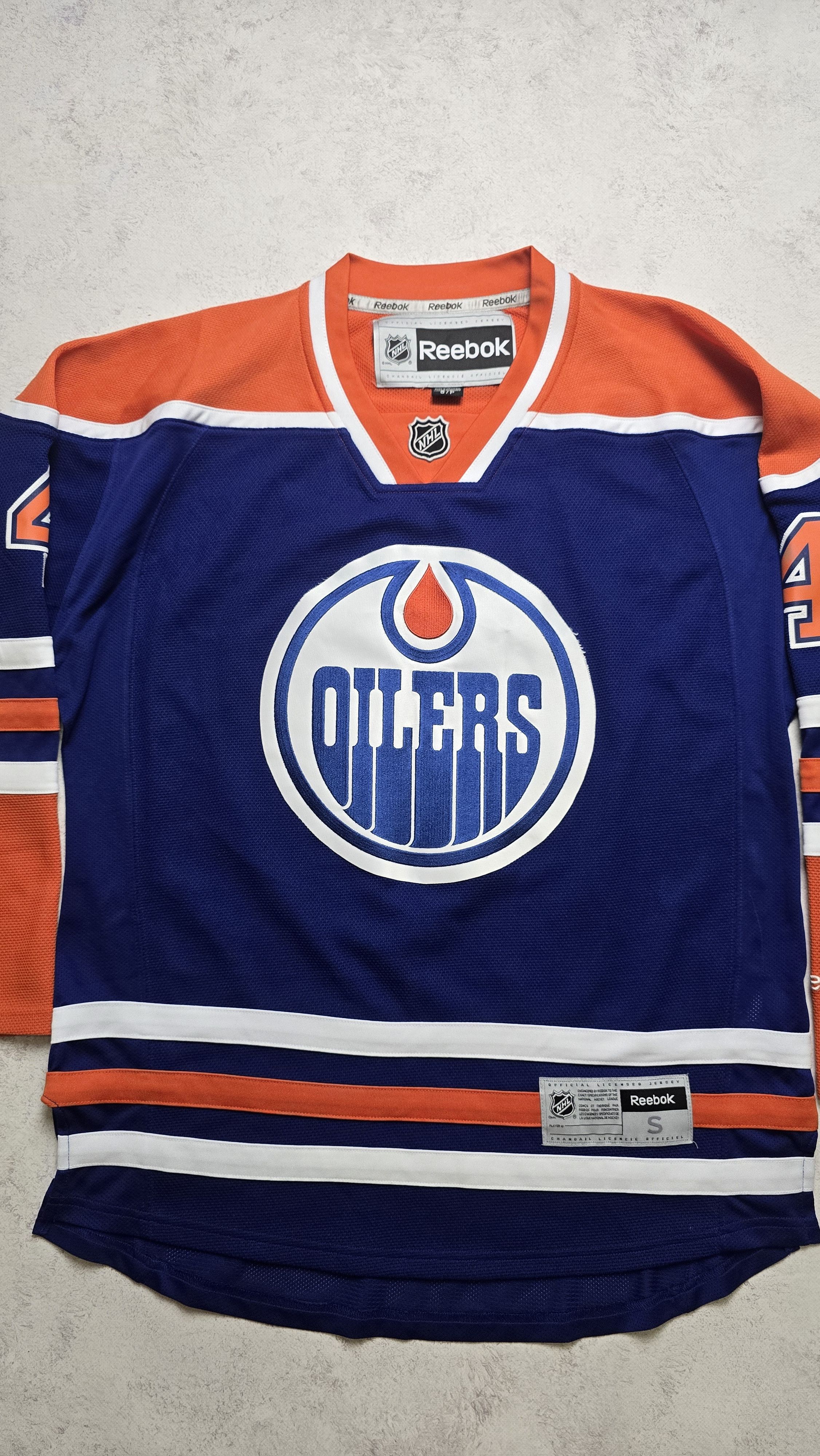 Reebok Reebok Edmonton Oilers Taylor Hall #4 NHL Hovkey Jersey Size US S / EU 44-46 / 1 - 16 Thumbnail