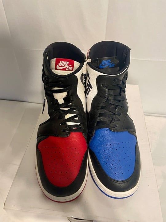 Jordan Brand Jordan 1 Rebel XX OG Top 3 Leather Athletic Shoes Womens 12 Size US 12 / IT 42 - 4 Thumbnail