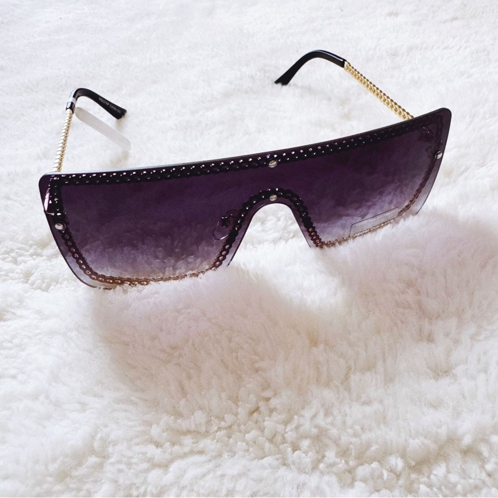 Other Christine Black Two Tone w/ Gold Chain Shield Sunglasses Size ONE SIZE - 4 Thumbnail