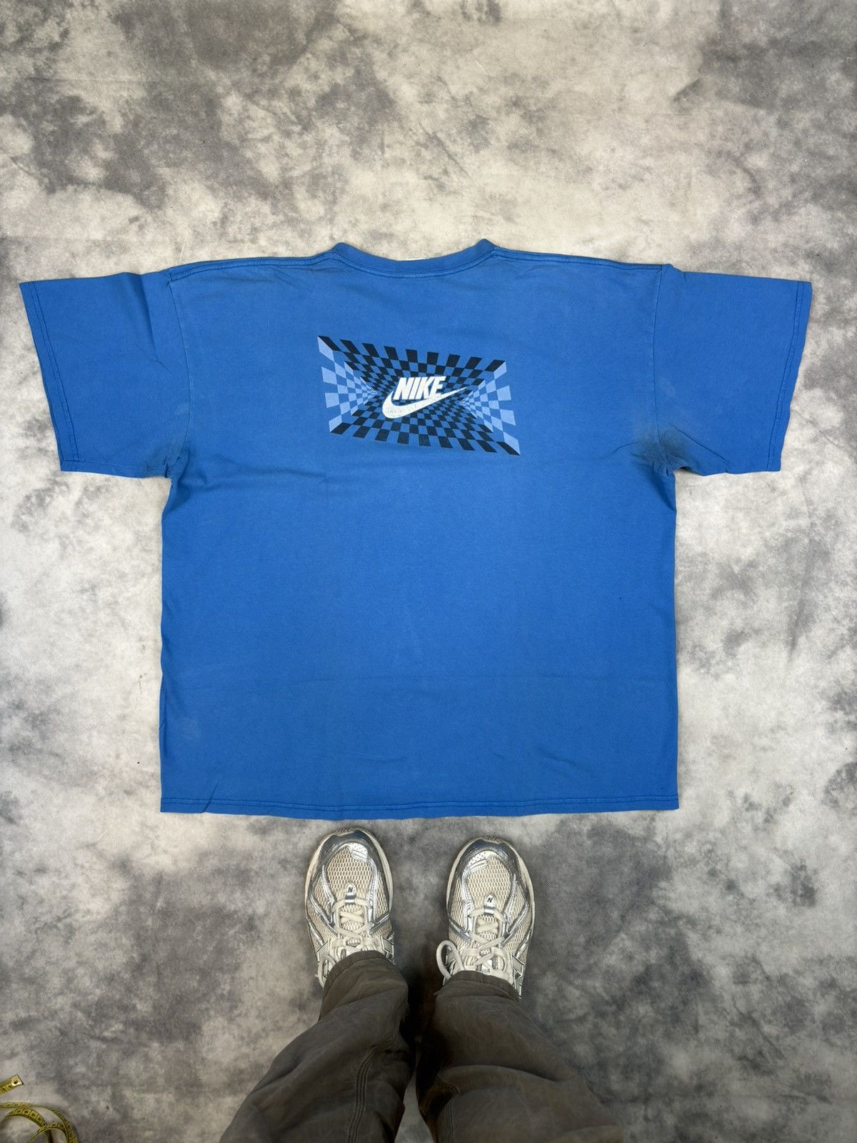 Nike × Vintage Vintage Nike Swoosh Boxy Fit Faded Distressed T-shirt Size US XL / EU 56 / 4 - 4 Thumbnail