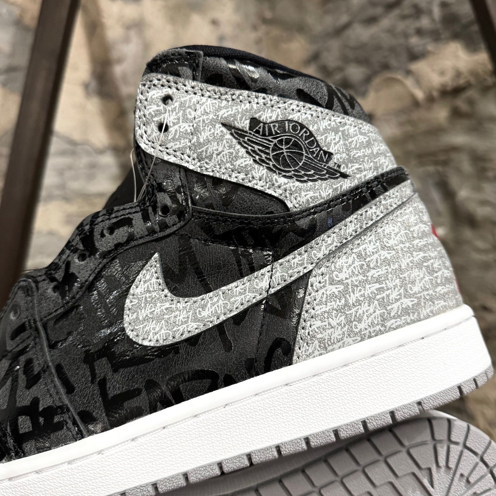 Nike Nike Air Jordan 1 Retro Rebellionnaiore High Black Sneakers Size US 9.5 / EU 42-43 - 7 Thumbnail