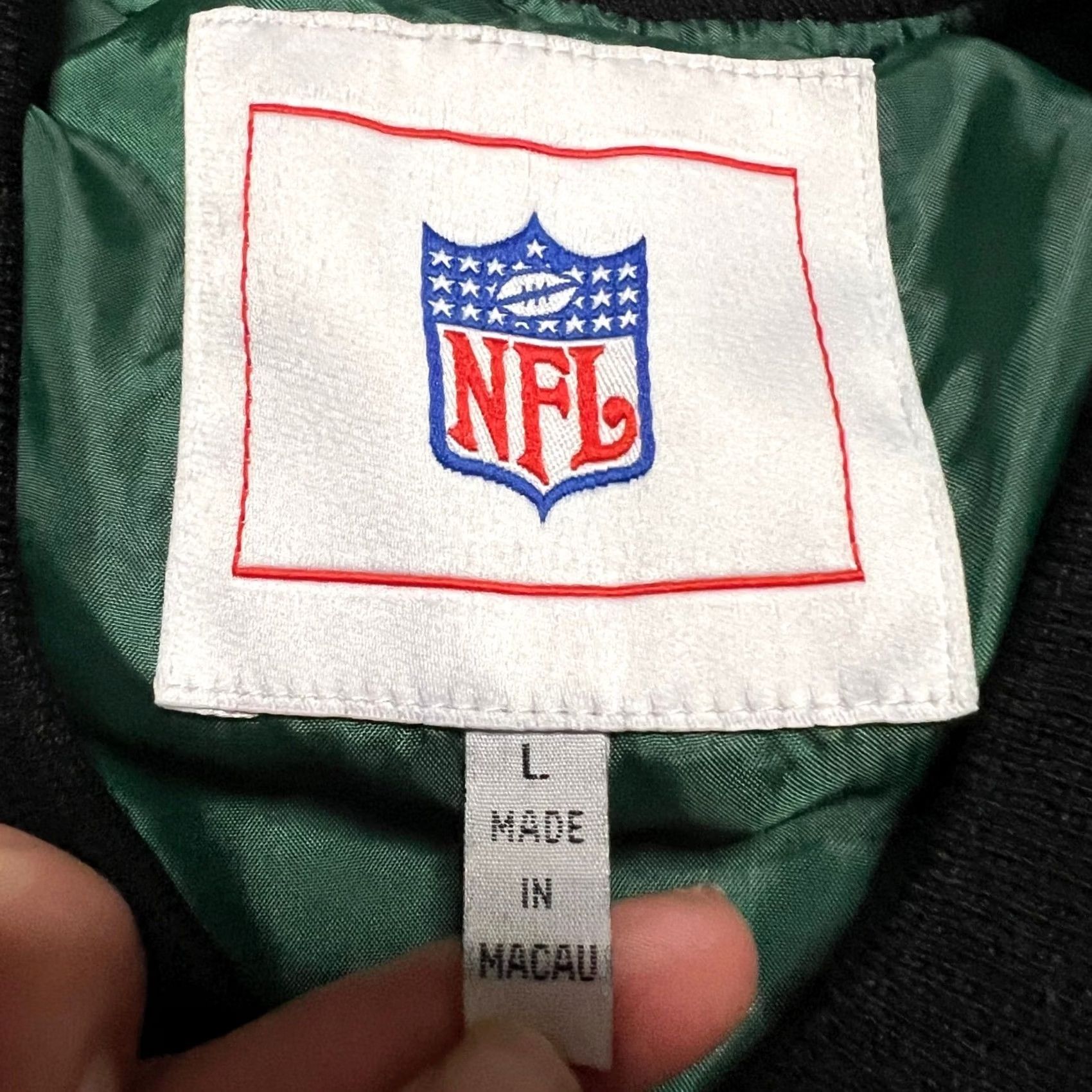 NFL VINTAGE? No. Final: Green Bay Packers NFL Jacket Windbreaker Mens Large Black Lightweight Jacket Size US L / EU 52-54 / 3 - 7 Thumbnail