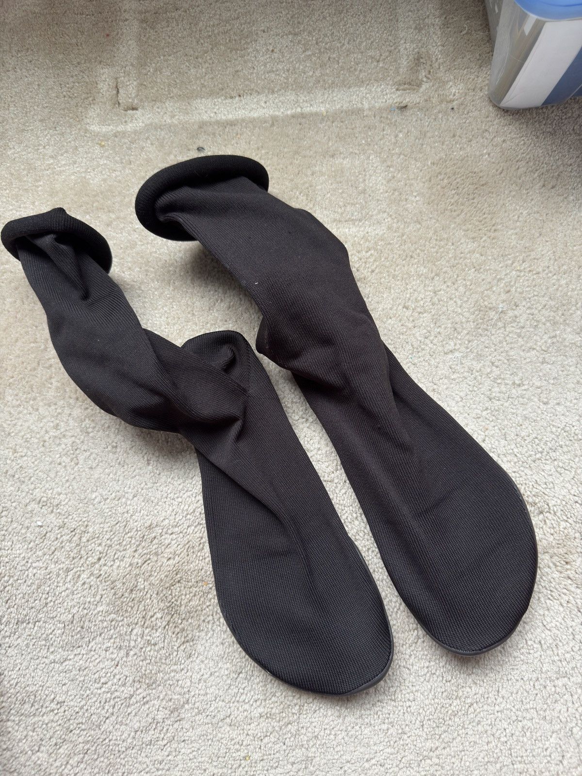 Yeezy Yeezy Pods Sz 3 Size US 13 / EU 46 - 1 Thumbnail