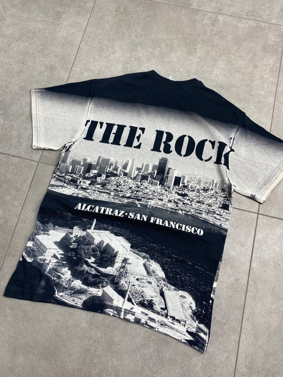 Vintage Vintage The Rock Alcatraz San Francisco Movie Promo T-Shirt Size US M / EU 48-50 / 2 - 4 Thumbnail