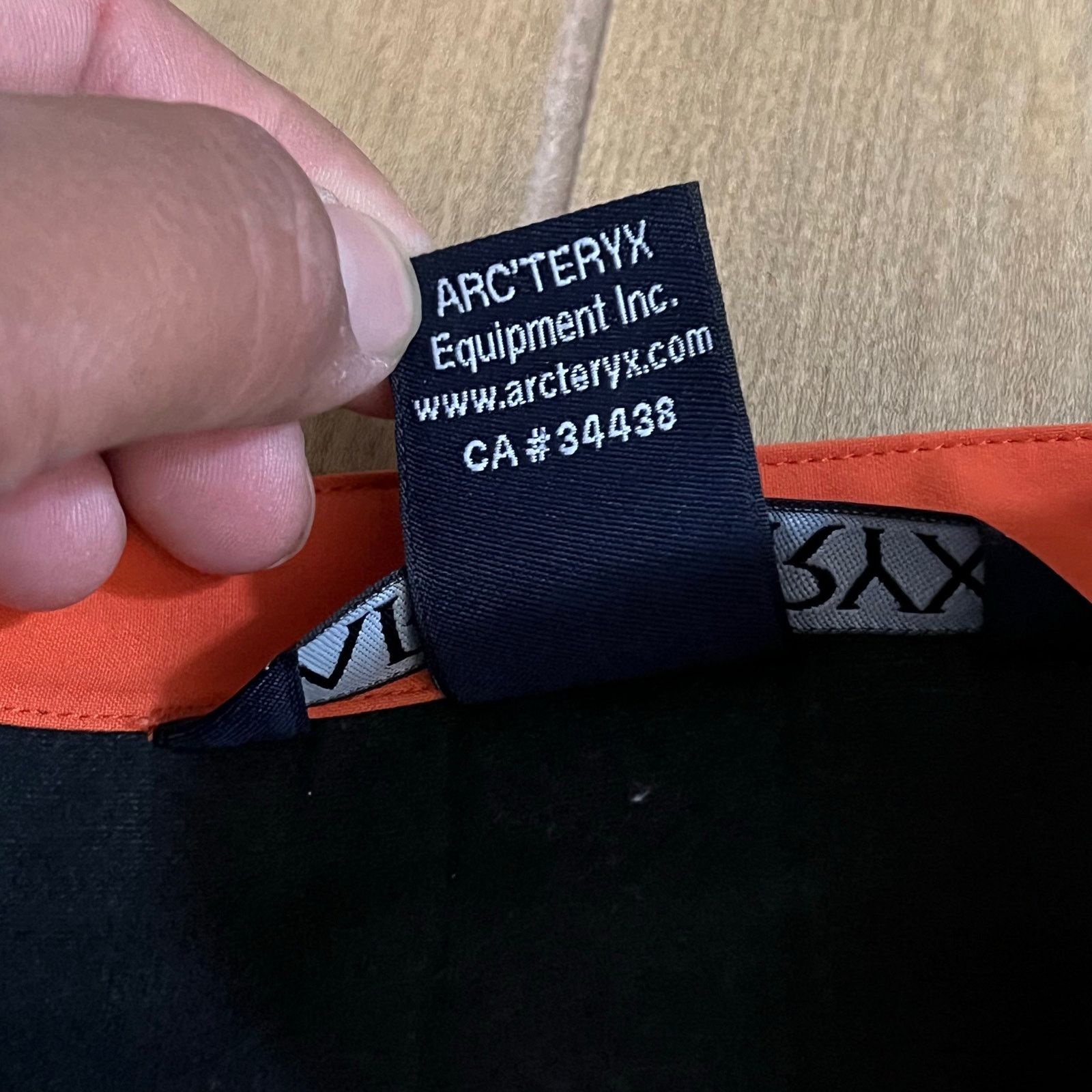 Arc'teryx Arc’teryx Women’s M Ski Shell Jacket RECCO Avalanche Orange Size M / US 6-8 / IT 42-44 - 8 Thumbnail