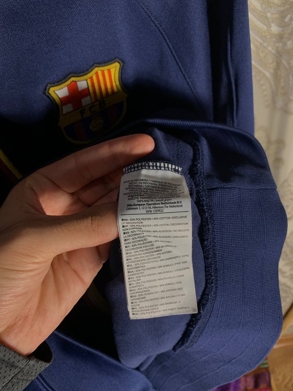 Nike Vintage Nike FC Barcelona Spain Soccer Jacket Retro Y2K Size US L / EU 52-54 / 3 - 6 Thumbnail