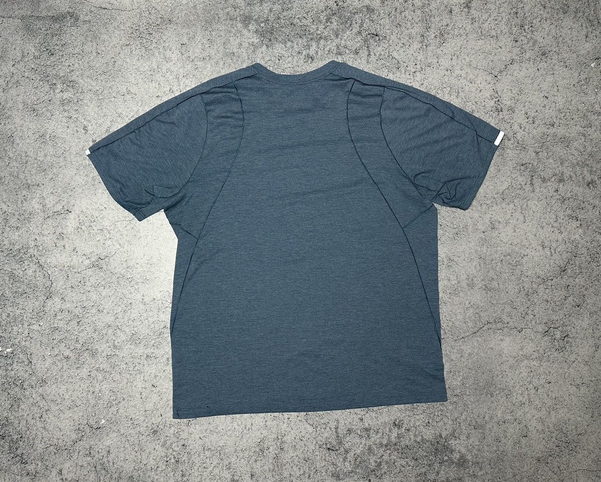 Arc'teryx Arcteryx Cormac Crew Reflective Logo T-Shirt Size US M / EU 48-50 / 2 - 14 Thumbnail
