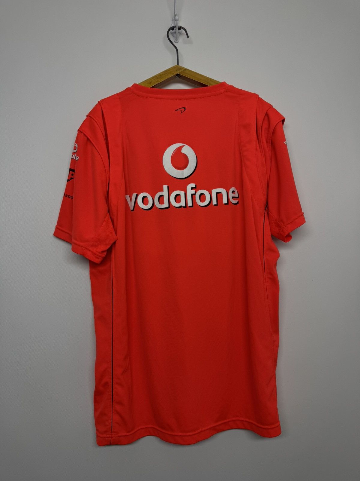 Mercedes-Benz Vodafone Vintage Mercedes-Benz McLaren racing tshirt Size US XL / EU 56 / 4 - 10 Thumbnail