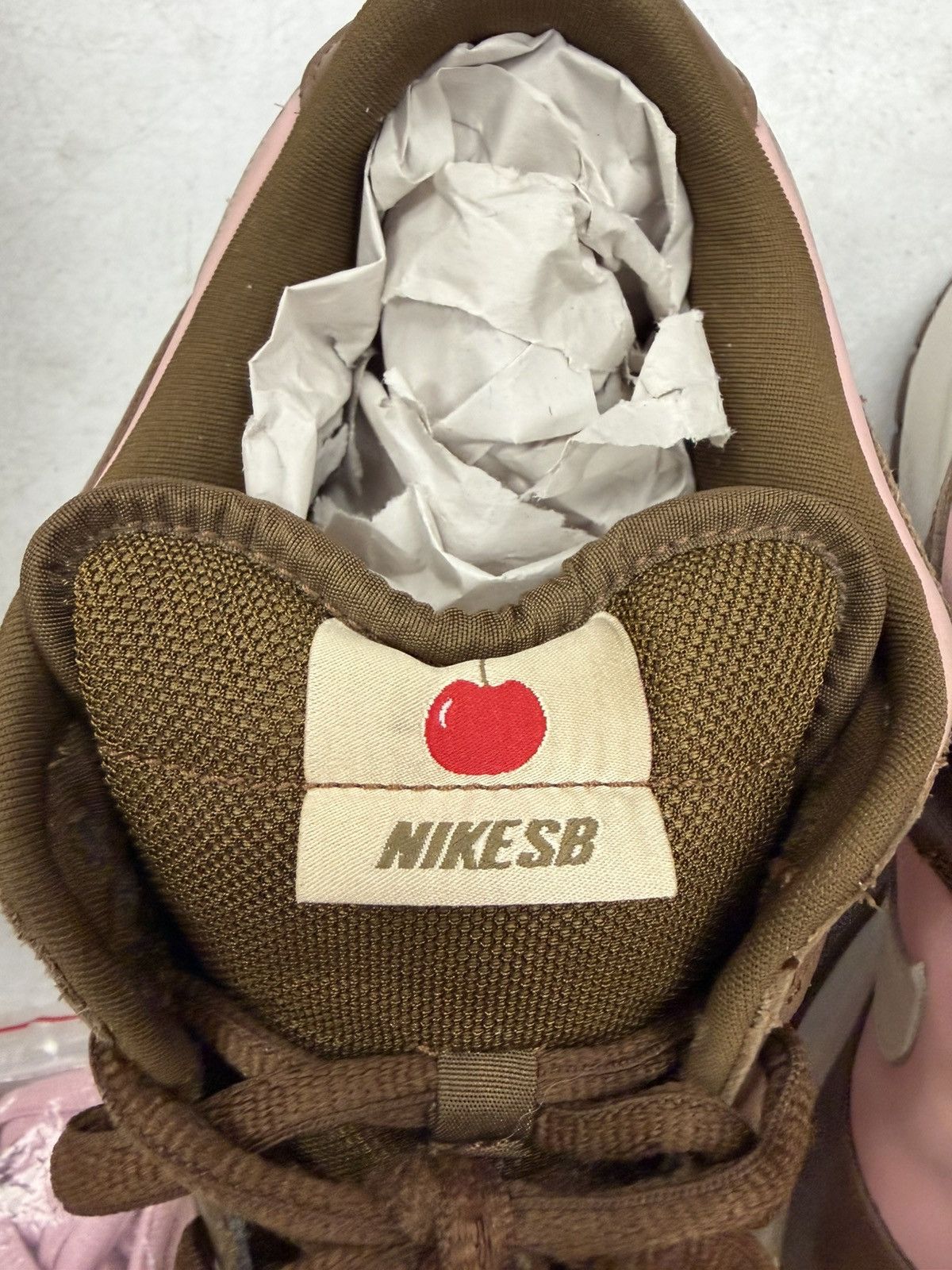 Nike × Stussy Nike SB Dunk Low Stussy Cherry 2005 Size US 11.5 / EU 44-45 - 4 Thumbnail