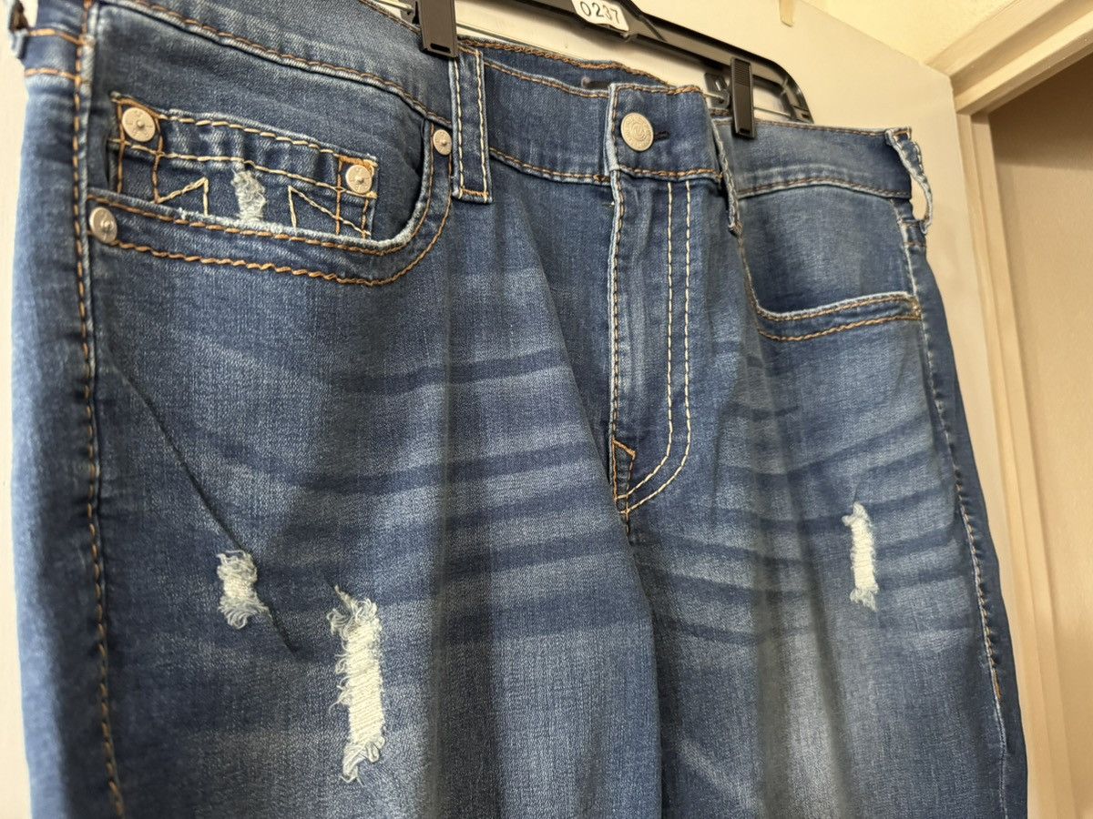 True Religion True Religion distressed denim jeans Size US 40 / EU 56 - 2 Thumbnail