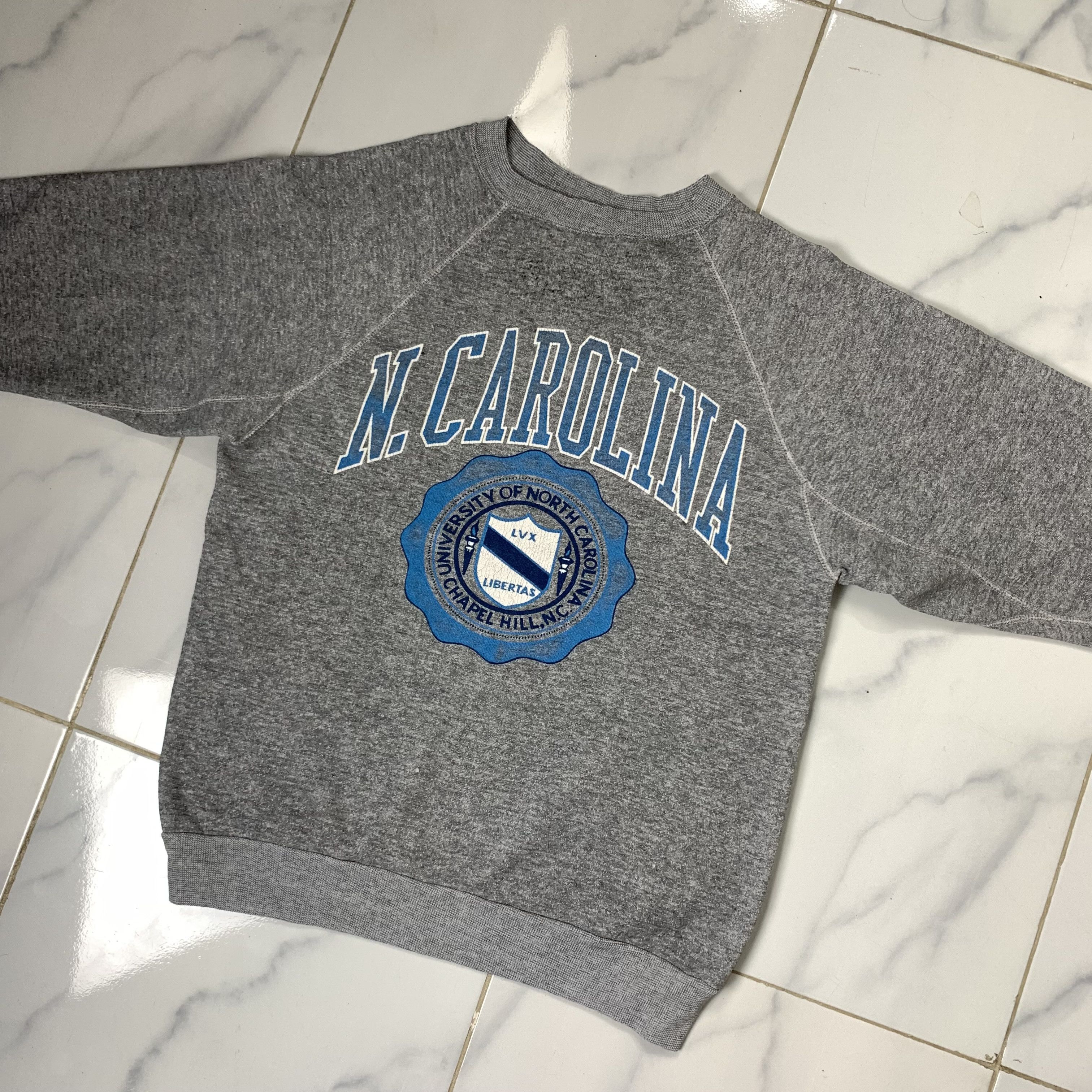 Vintage Vintage University Of North Carolina Sweatshirt Crewneck Size US S / EU 44-46 / 1 - 5 Thumbnail