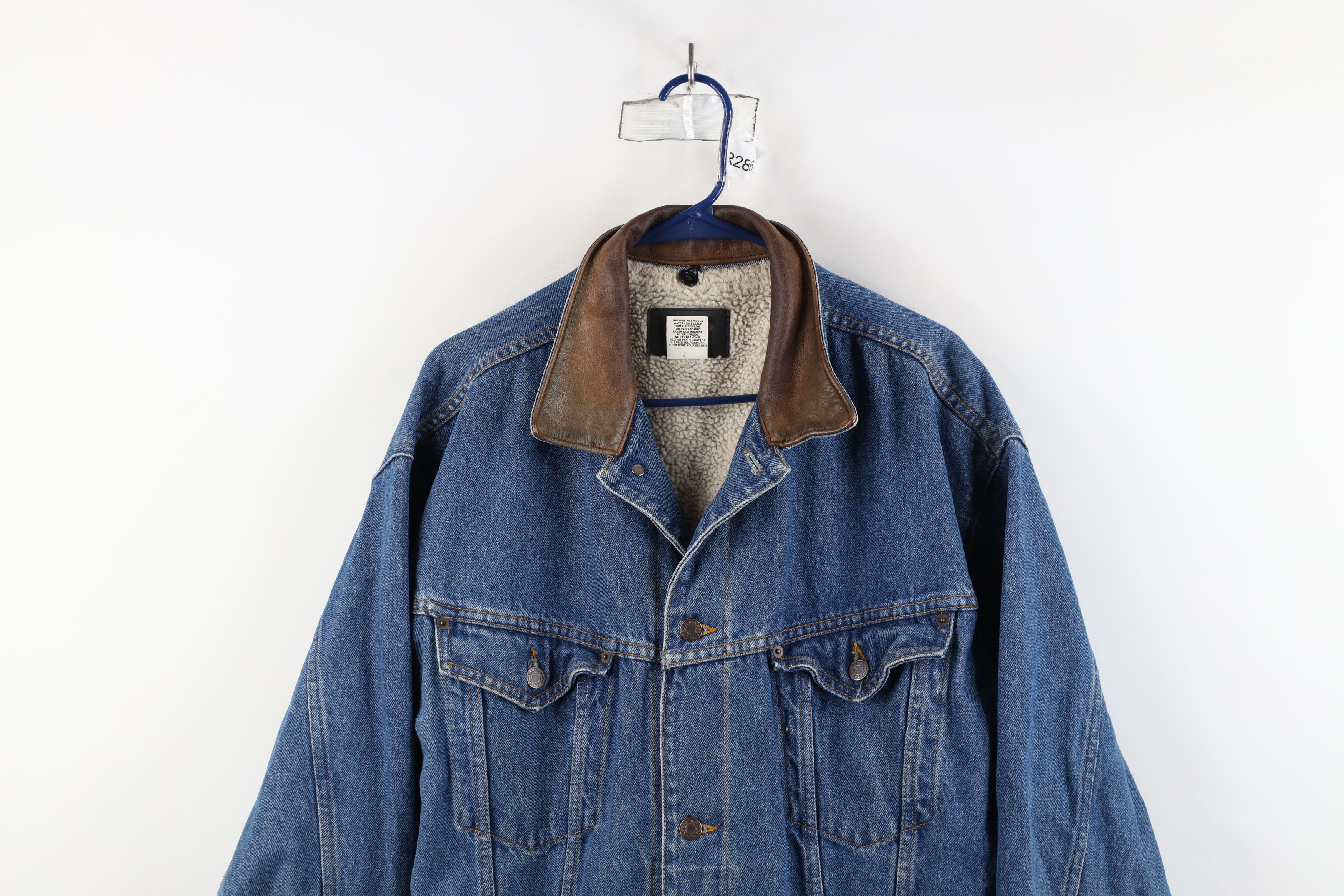 Vintage Vintage 90s Streetwear Leather Collar Denim Trucker Jacket Size US L / EU 52-54 / 3 - 2 Thumbnail