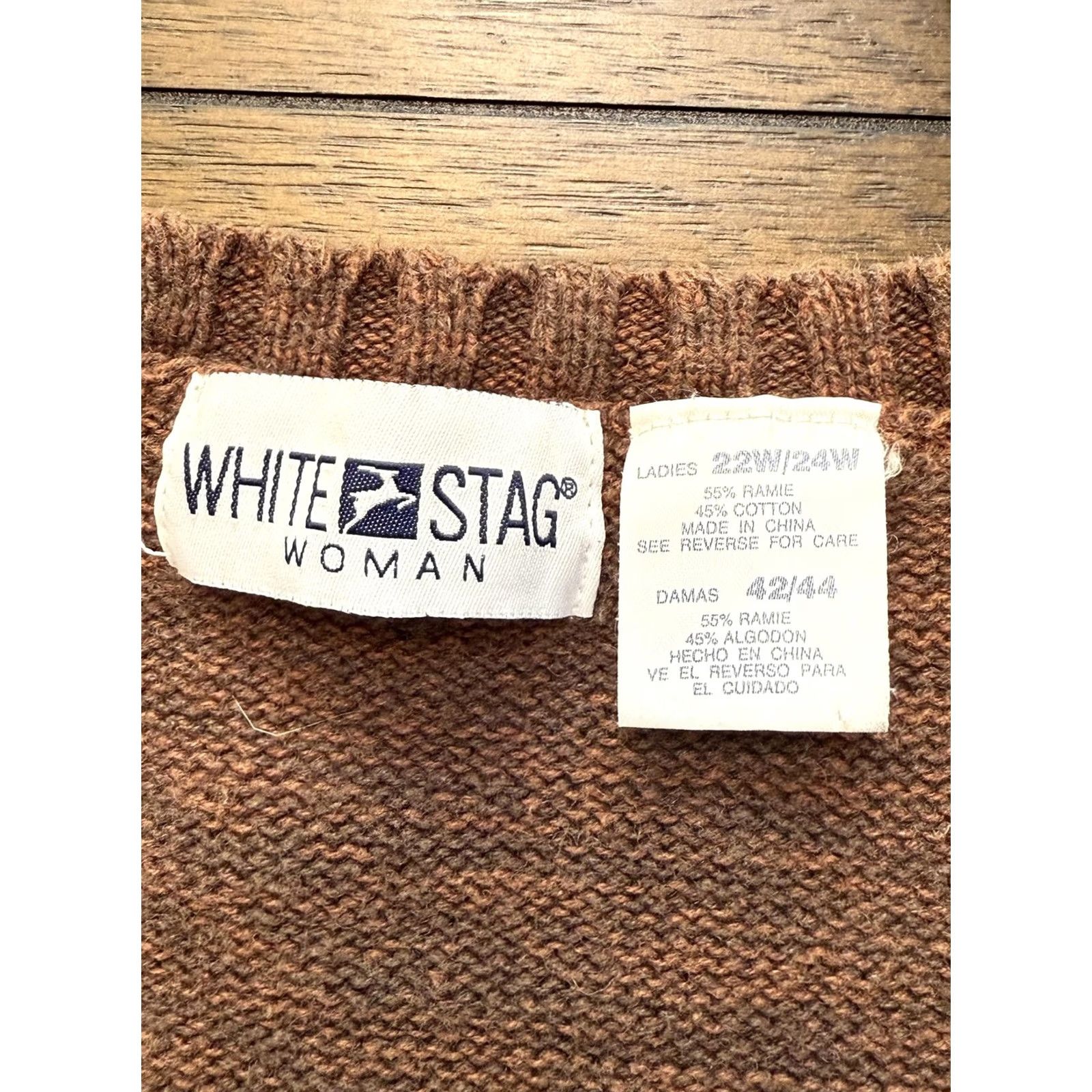 Vintage VINTAGE White Stag Sweater Vest Womens 22W/24W Brown Knit Embroidered Animals Geometric Button Front V-Neck Sleeveless Ramie Cotton Knit Womens Size 3XL / US 20-22 - 2 Thumbnail