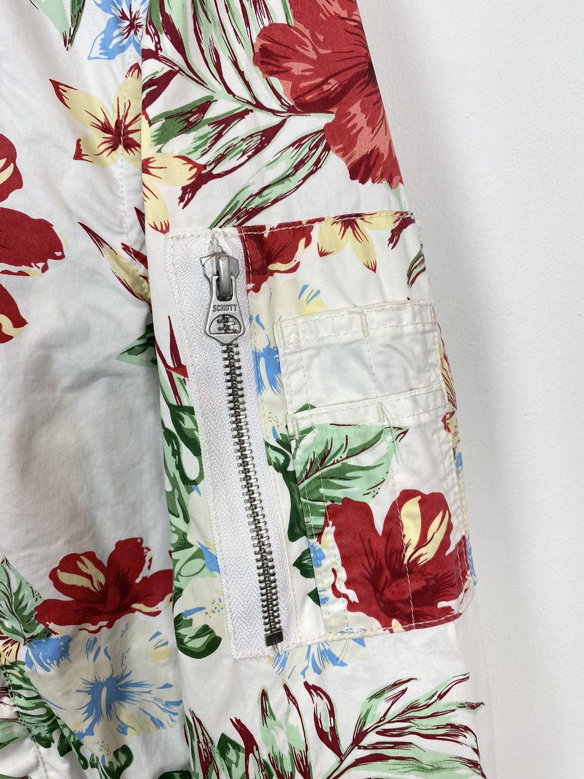 Schott Schott Floral Full Zip Bomber Jacket Size L White USA Flower Size M / US 6-8 / IT 42-44 - 7 Thumbnail