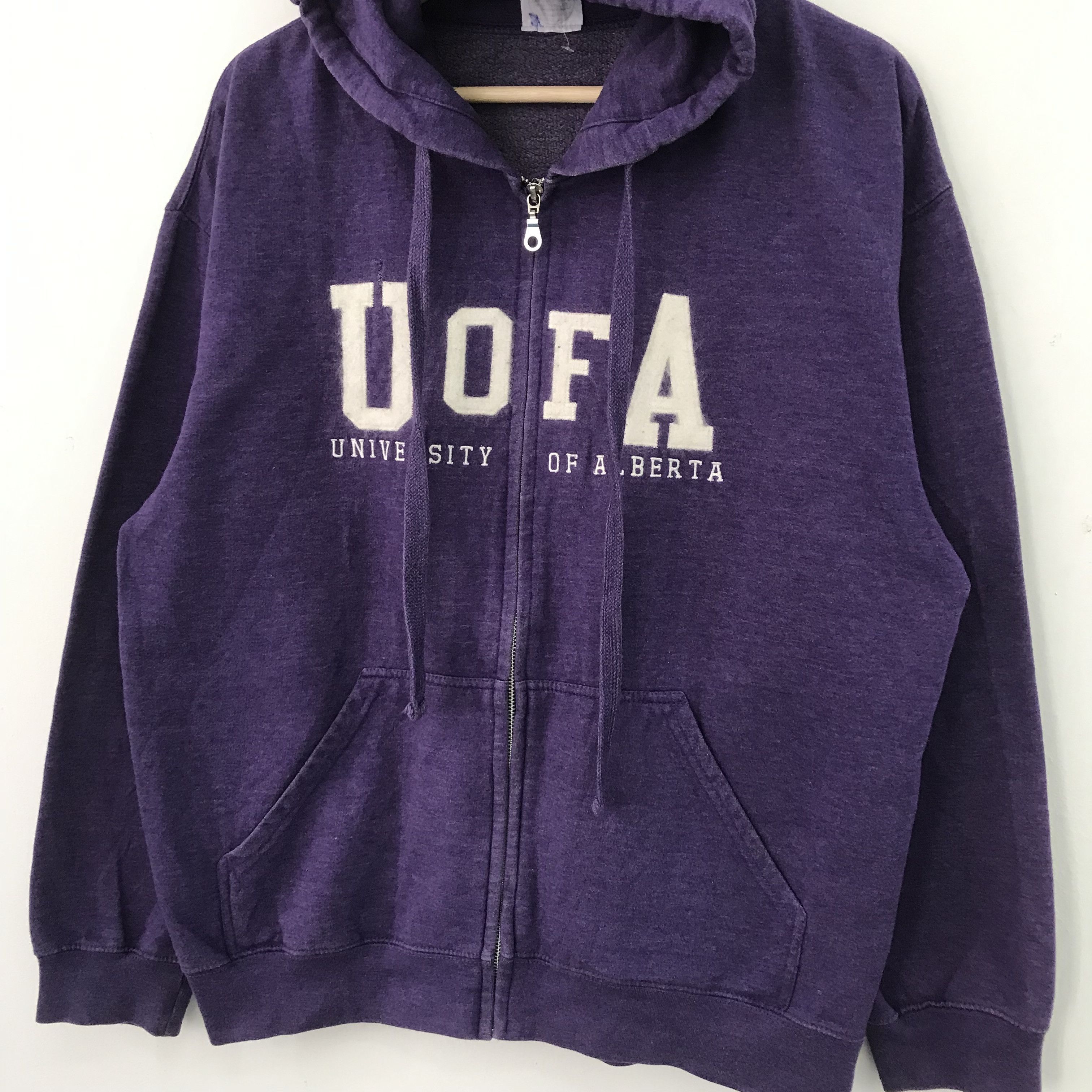 Alberta Ferretti Vintage University Of Alberta Purple Sweater - 496 Size US M / EU 48-50 / 2 - 1 Thumbnail