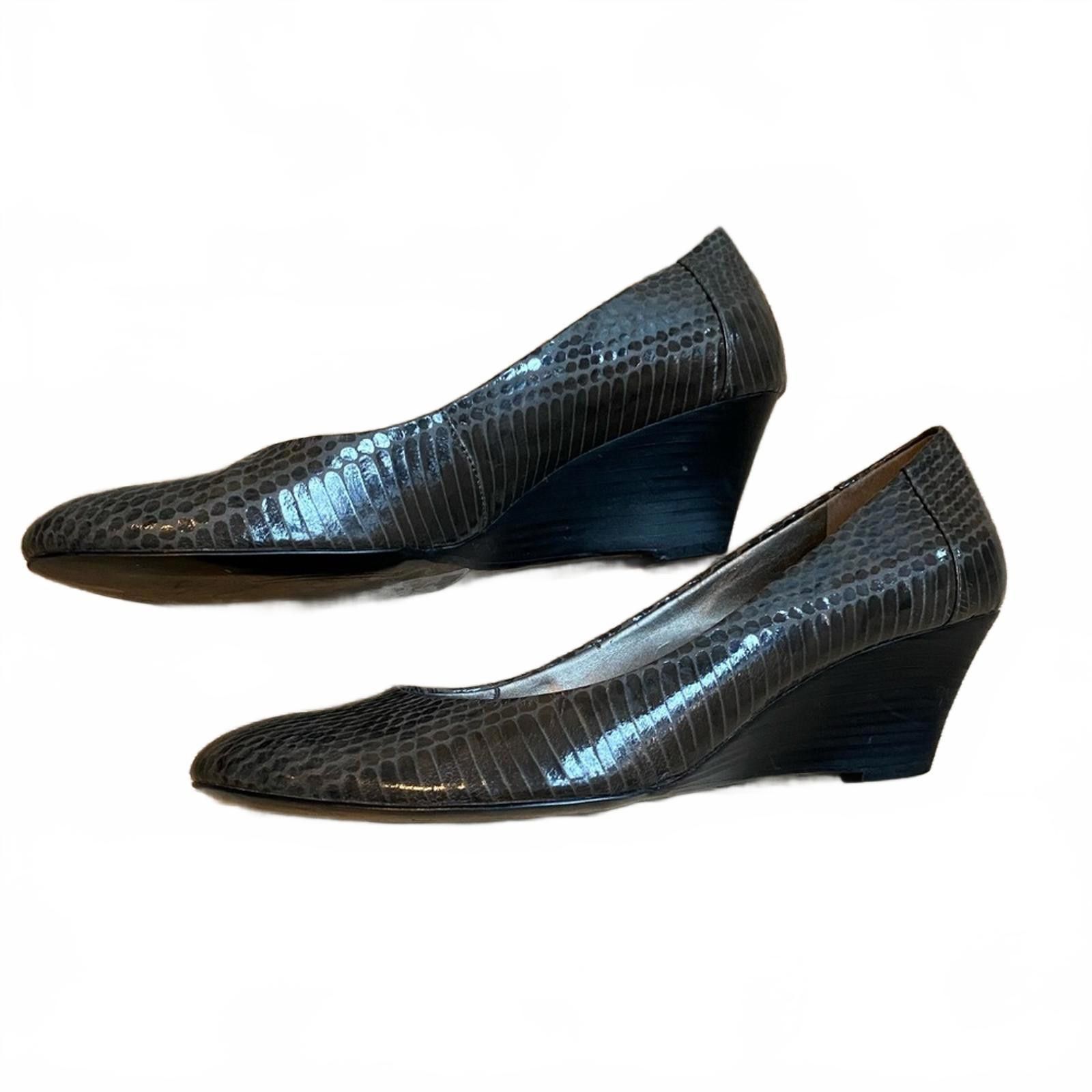 Elie Tahari Vintage TAHARI Snakeskin Taupe Metallic Wedge Heels Size 11 Size US 11 / IT 41 - 9 Thumbnail