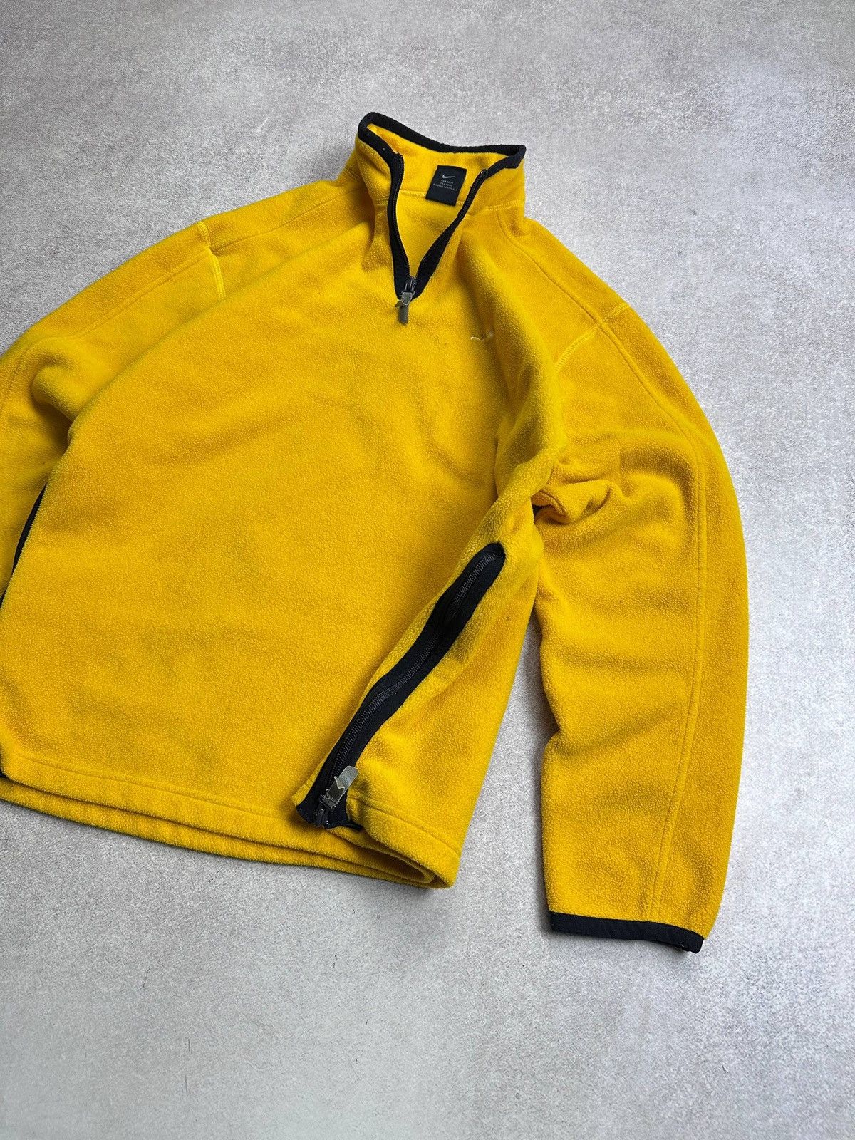 Nike Vintage Nike Yellow Fleece Retro Y2K Sherpa Jacket M Size US M / EU 48-50 / 2 - 7 Thumbnail